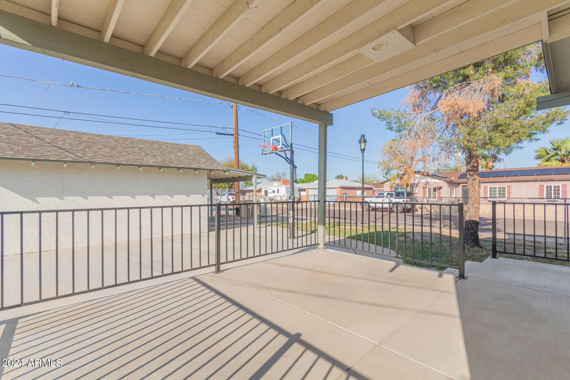 5834 W GARDENIA Avenue