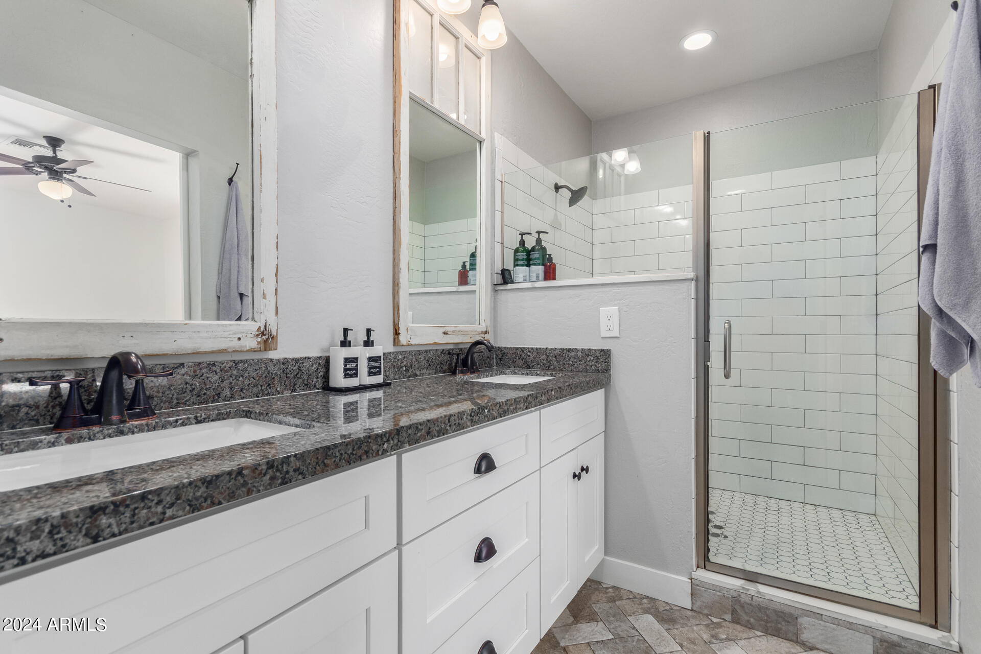 5834 W GARDENIA Avenue