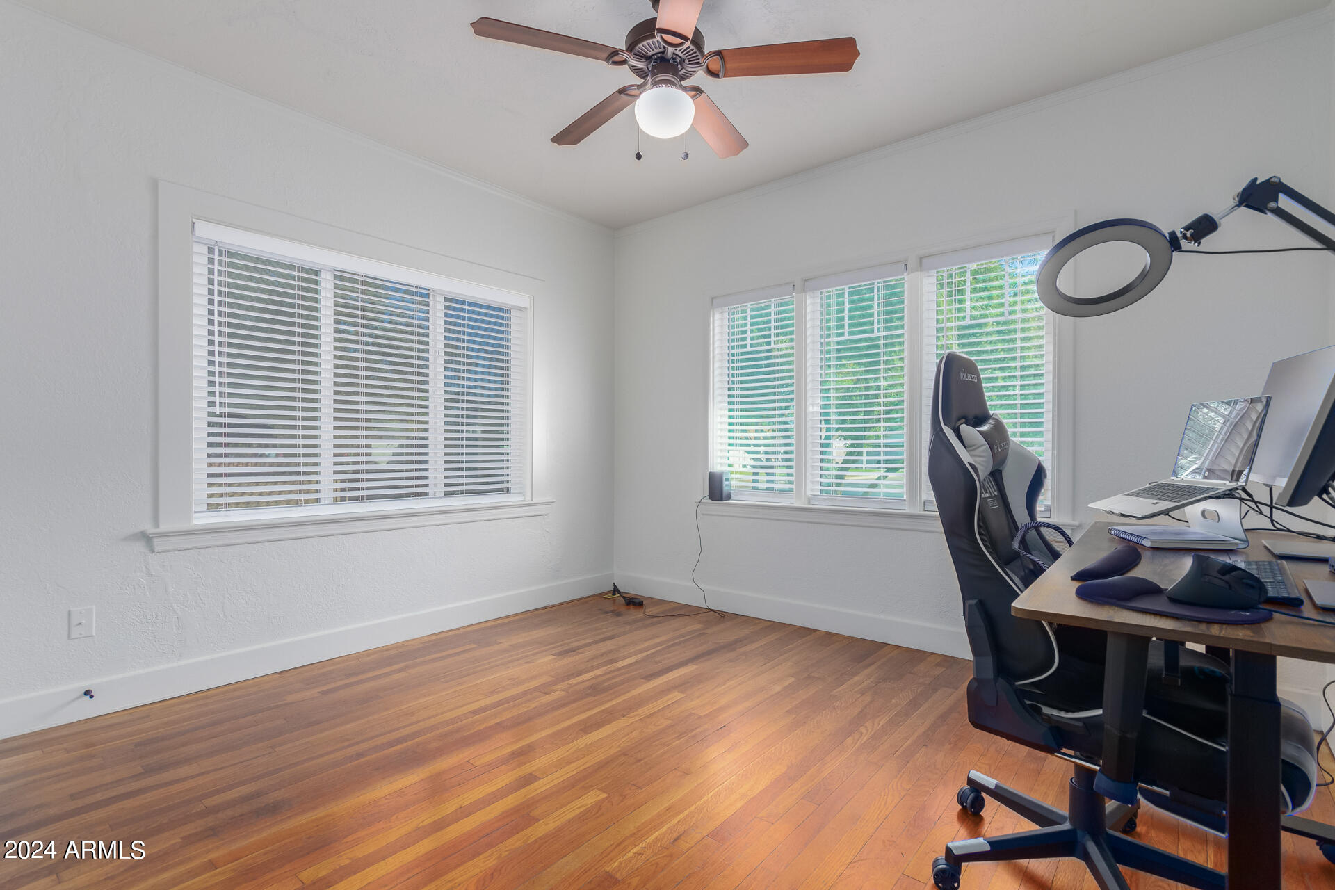 5834 W GARDENIA Avenue