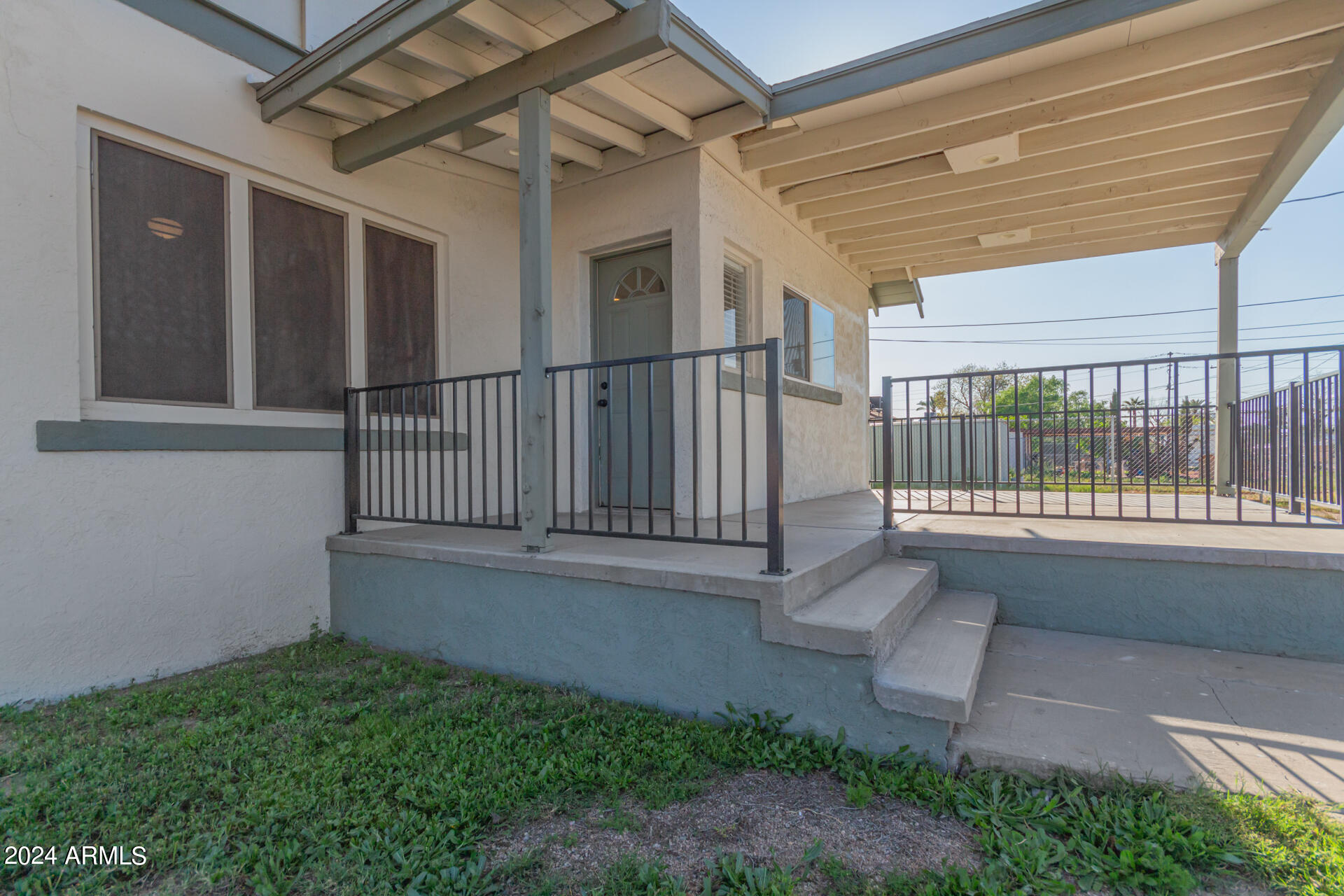 5834 W GARDENIA Avenue