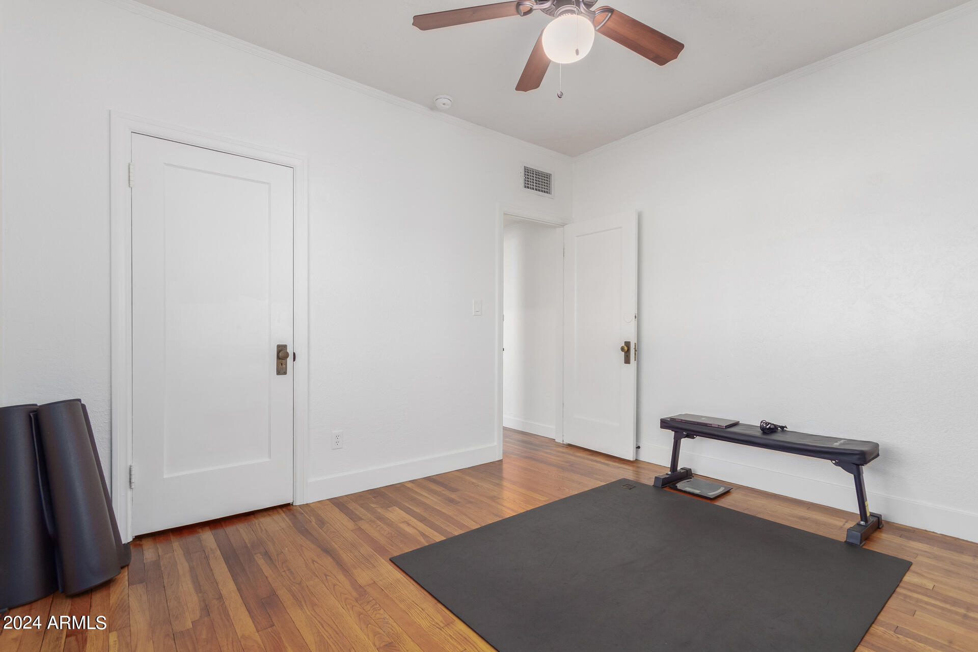 5834 W GARDENIA Avenue