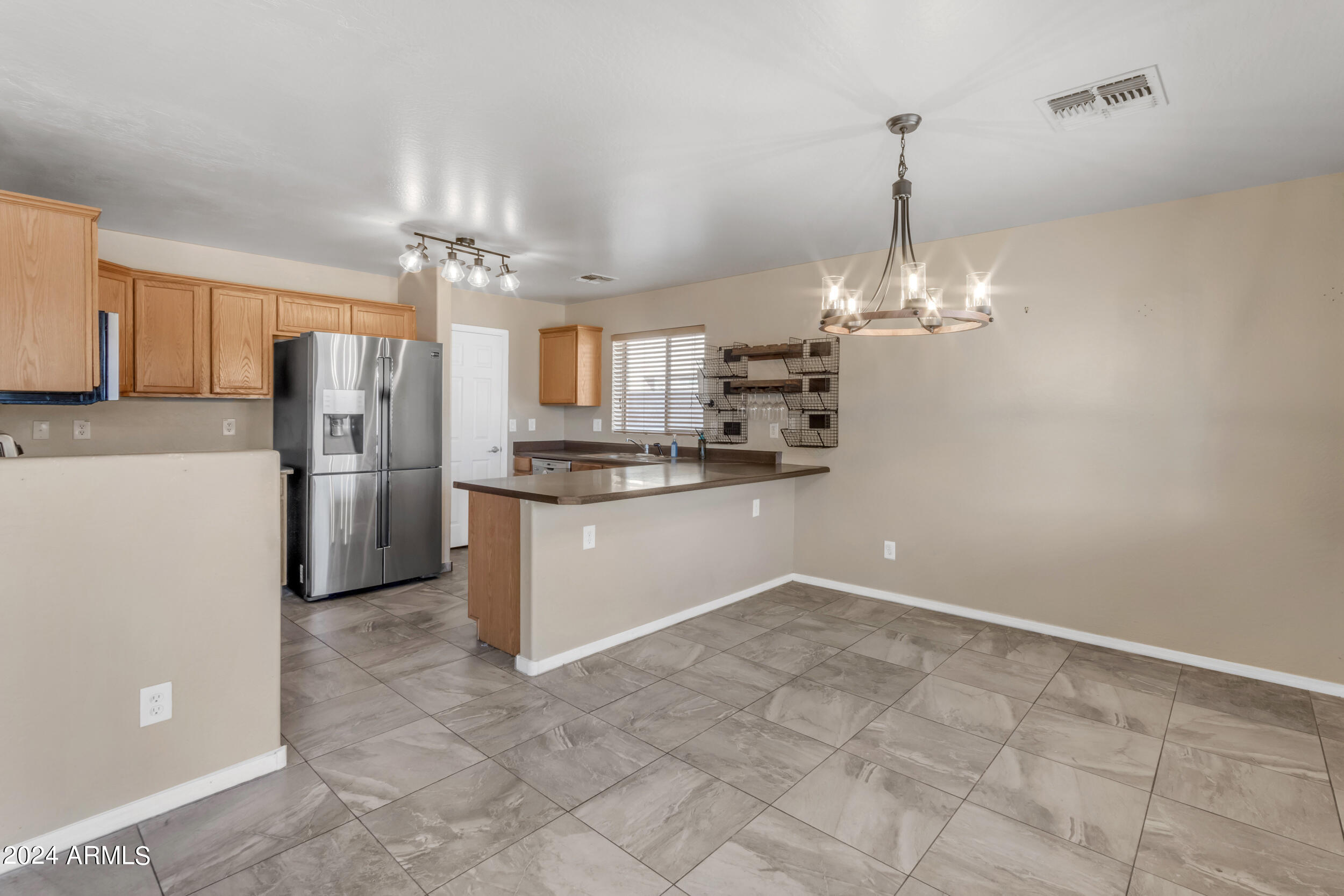 541 E WOLF HOLLOW Drive