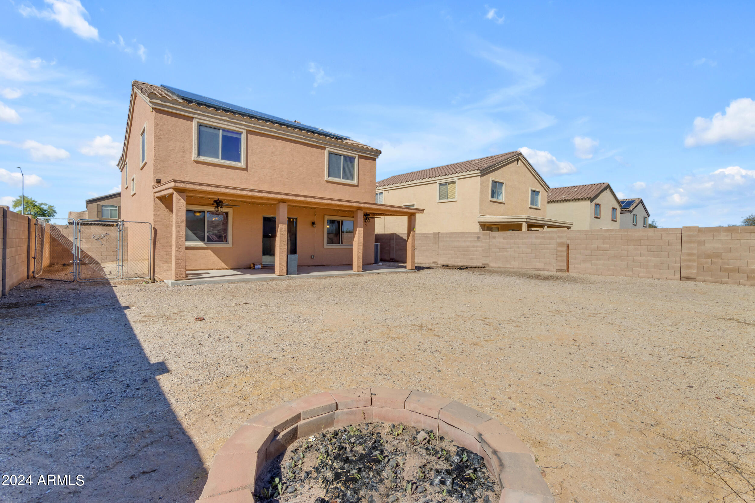 541 E WOLF HOLLOW Drive