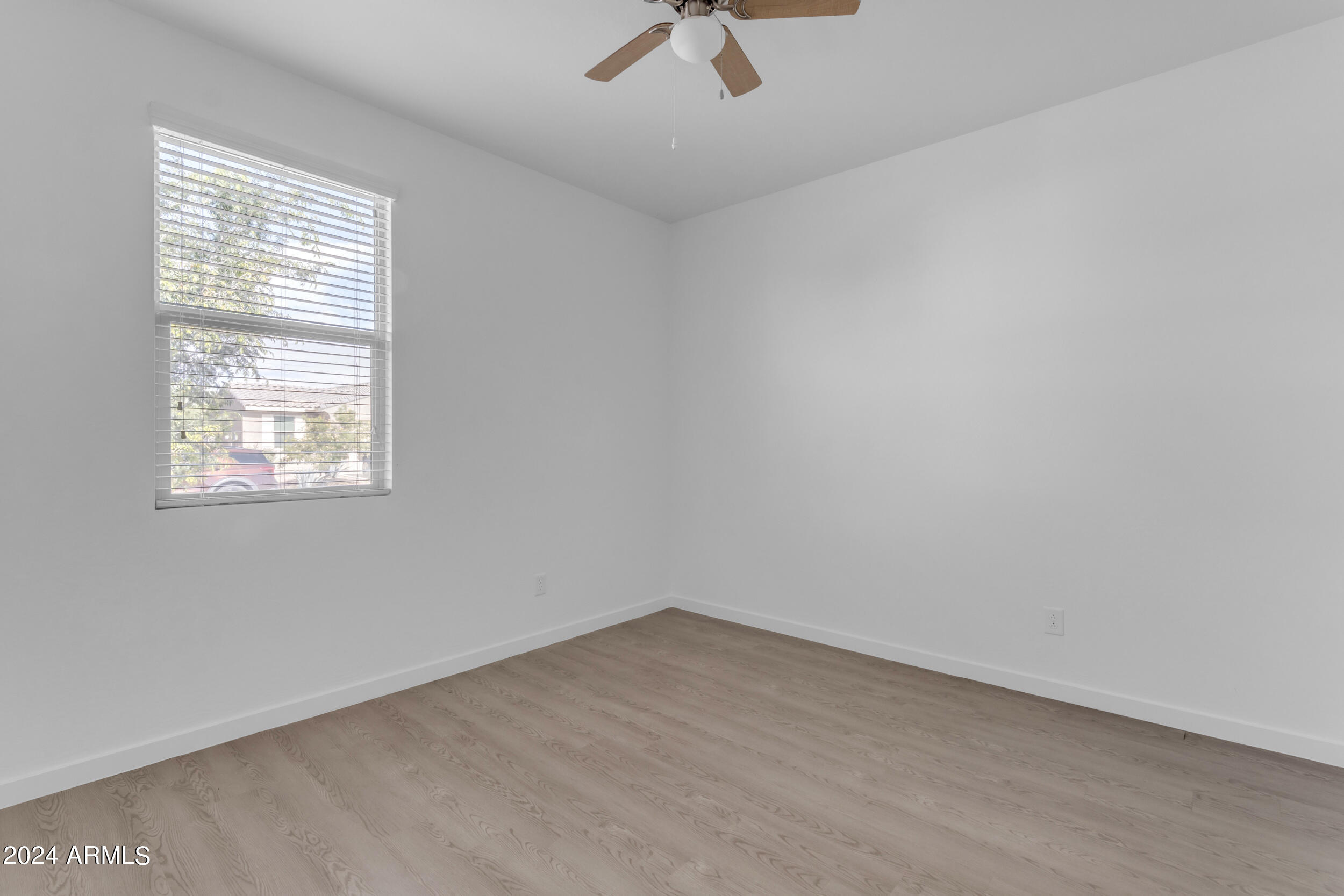 30260 N WOODPIGEON Drive