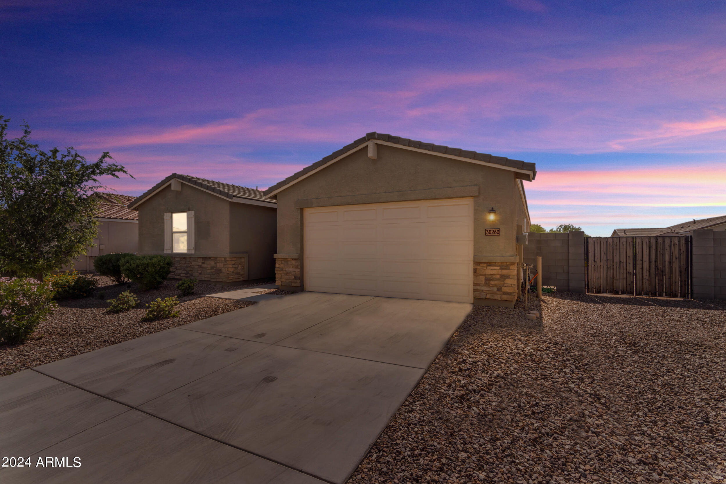 30260 N WOODPIGEON Drive