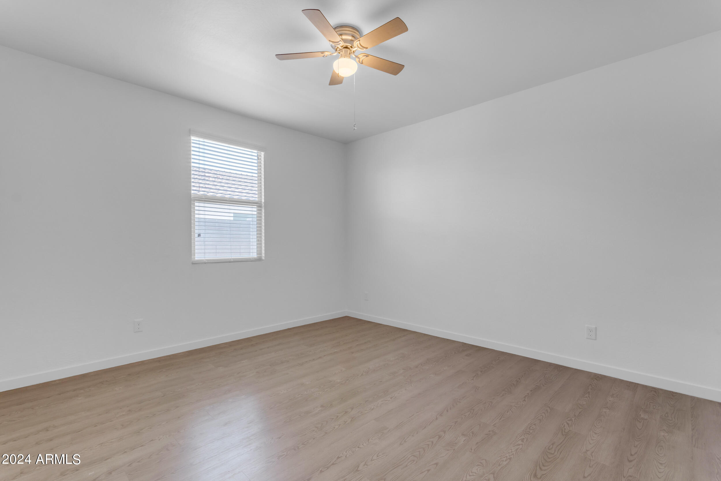 30260 N WOODPIGEON Drive