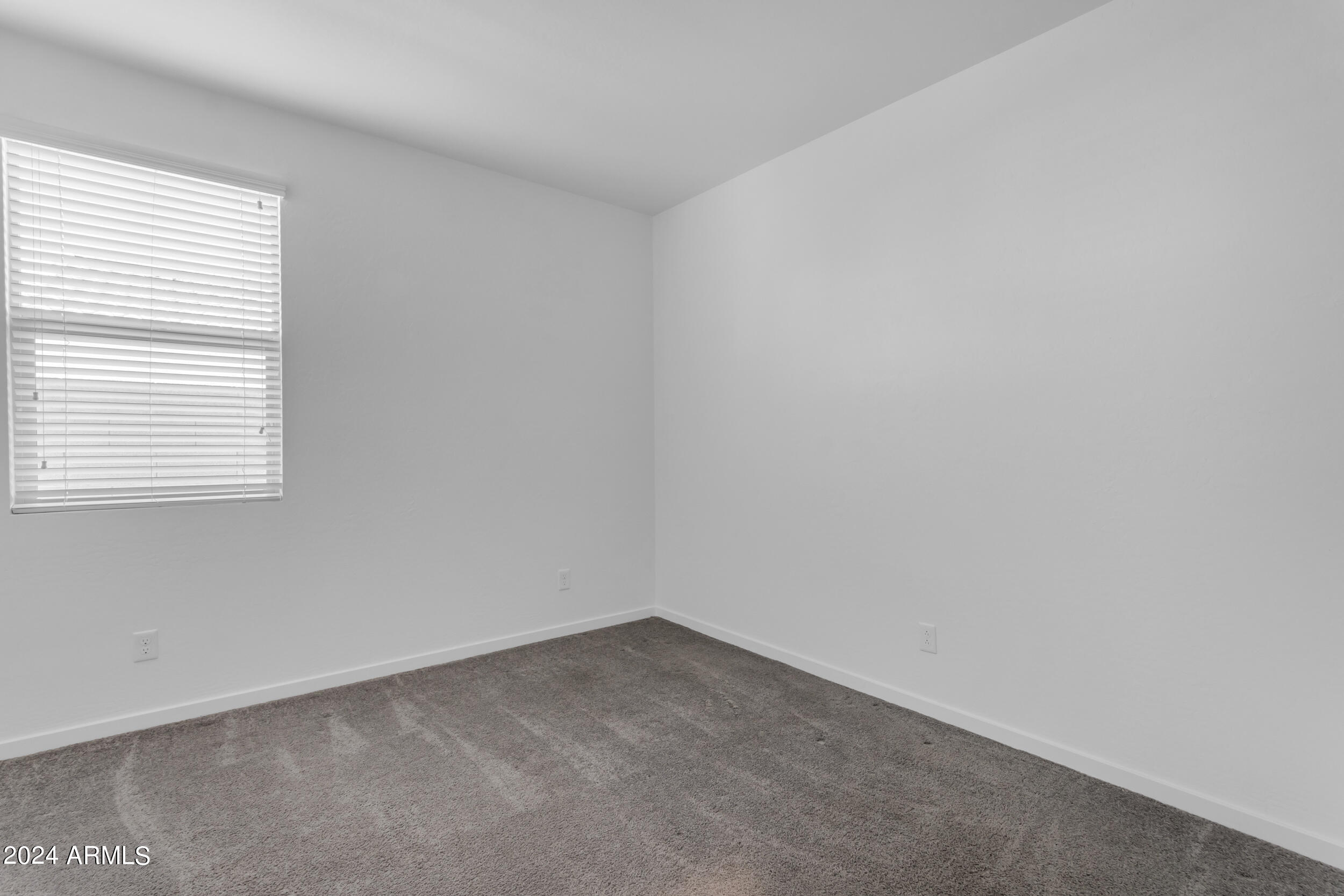 30260 N WOODPIGEON Drive