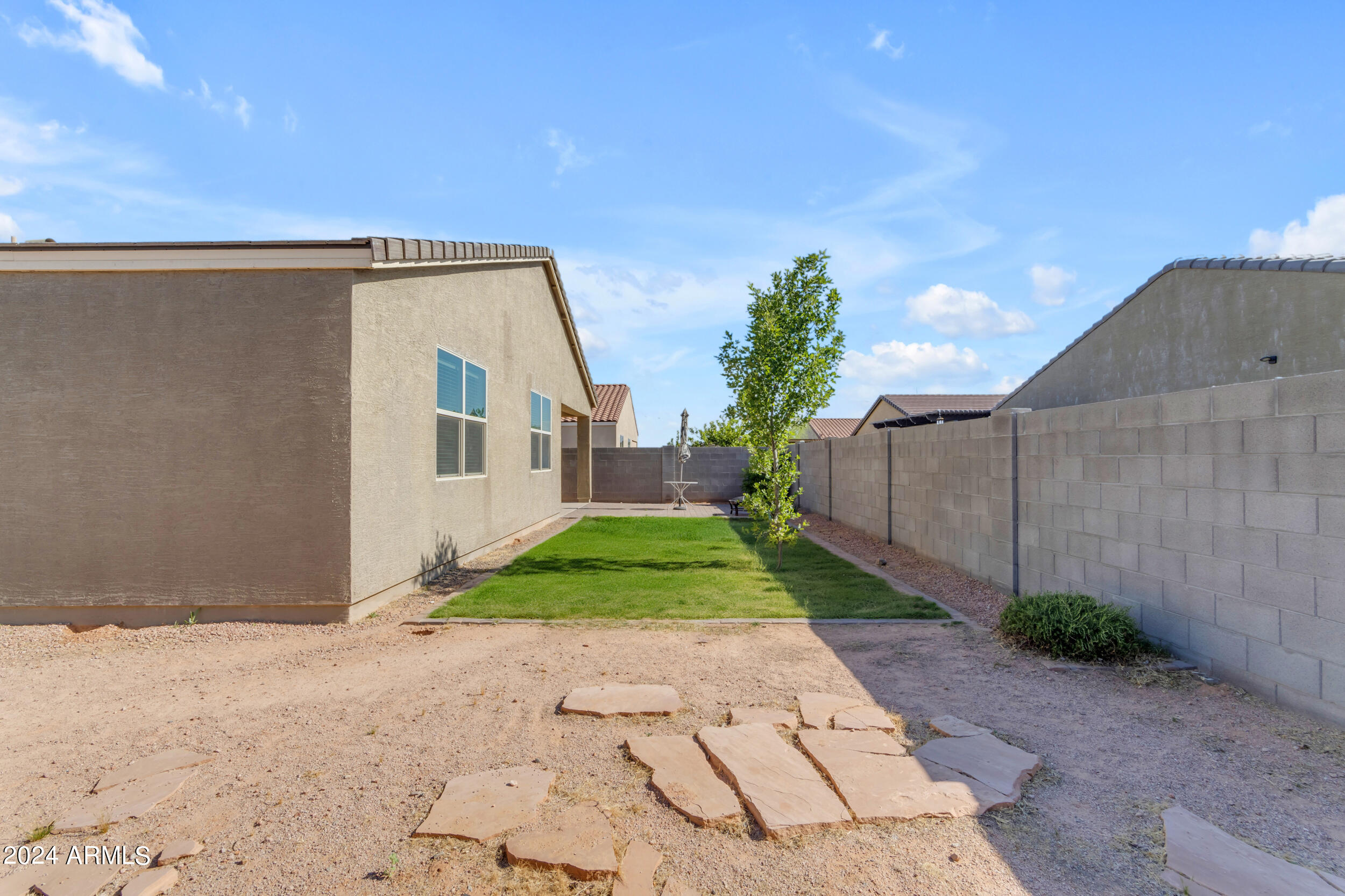 30260 N WOODPIGEON Drive