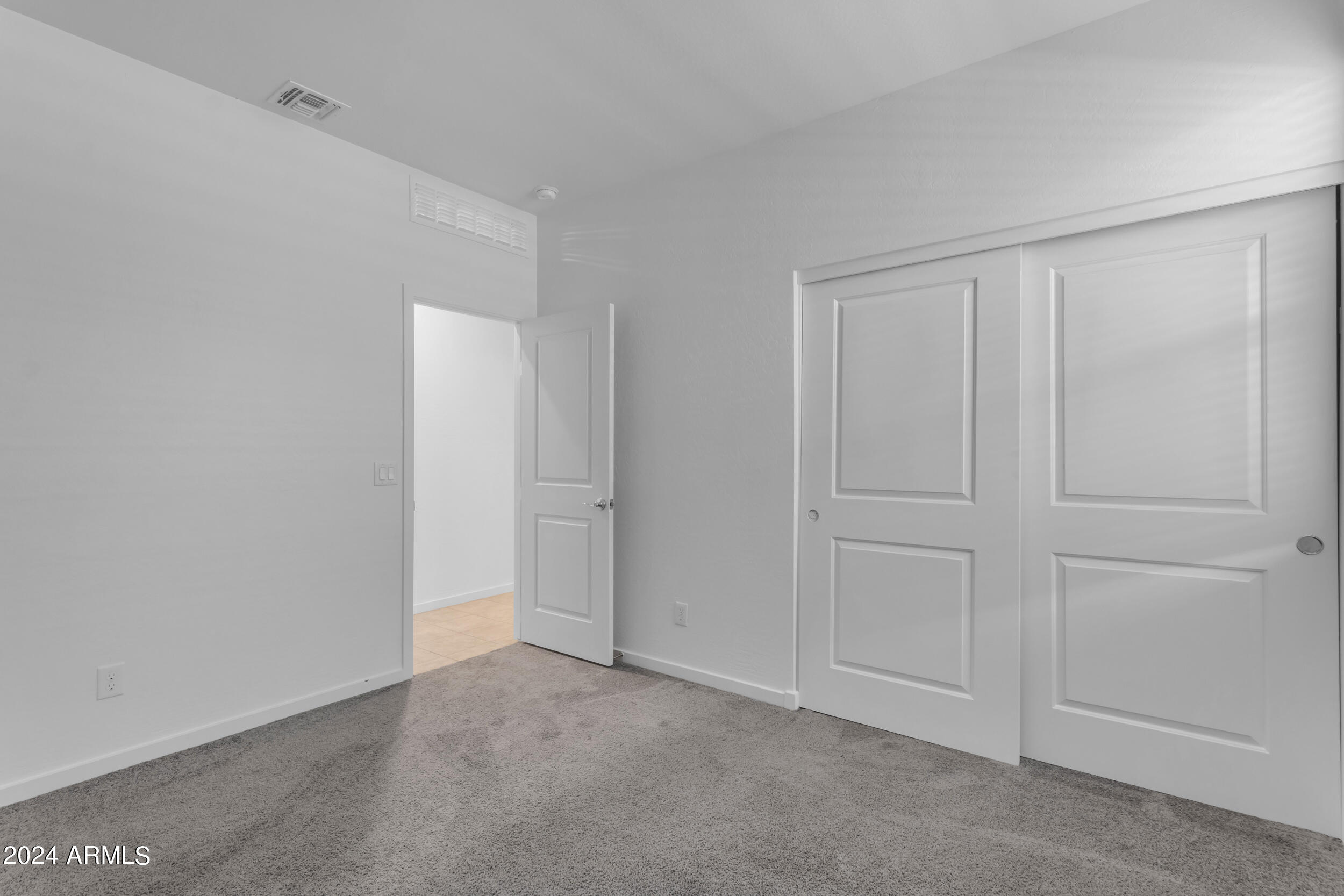 30260 N WOODPIGEON Drive