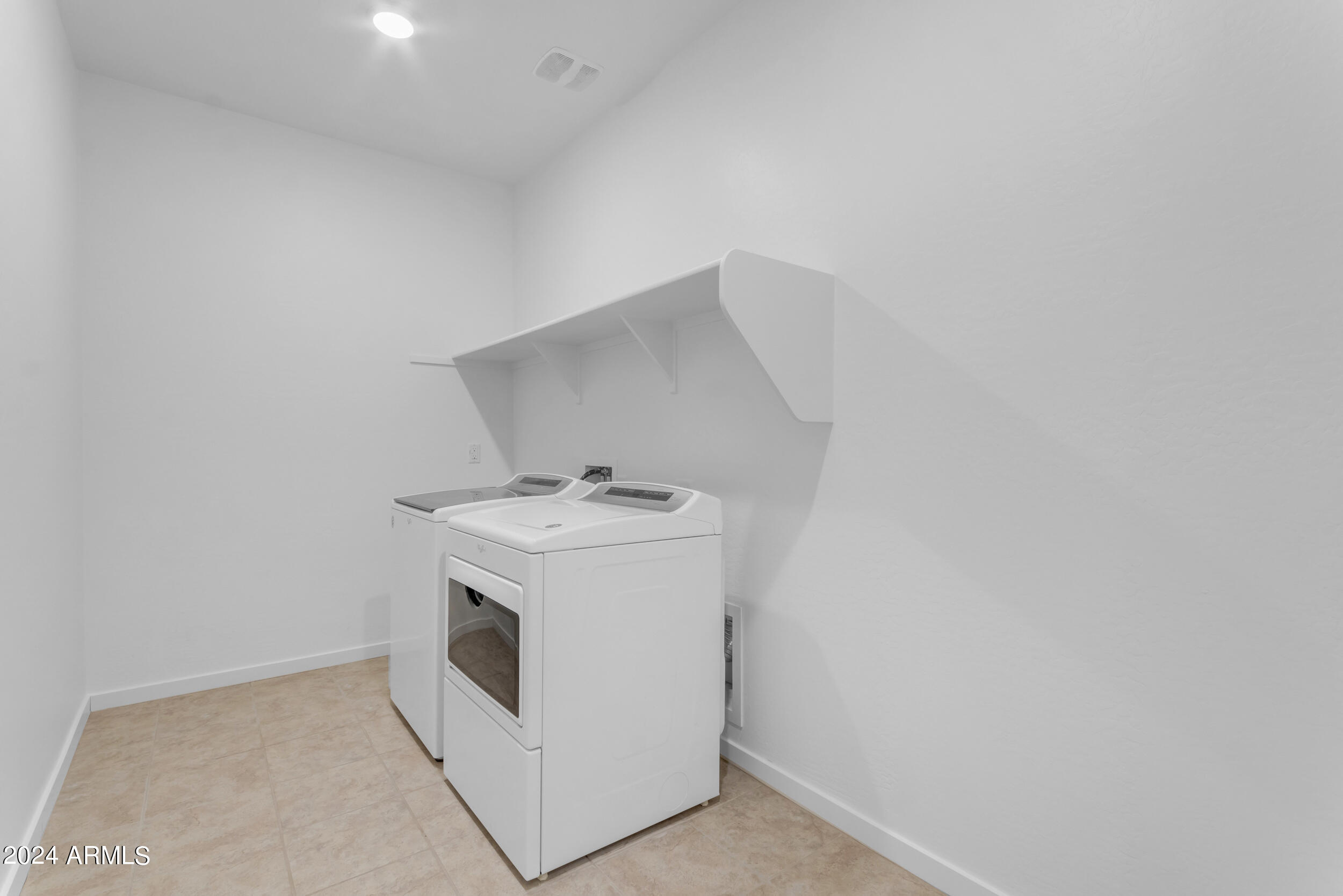 30260 N WOODPIGEON Drive