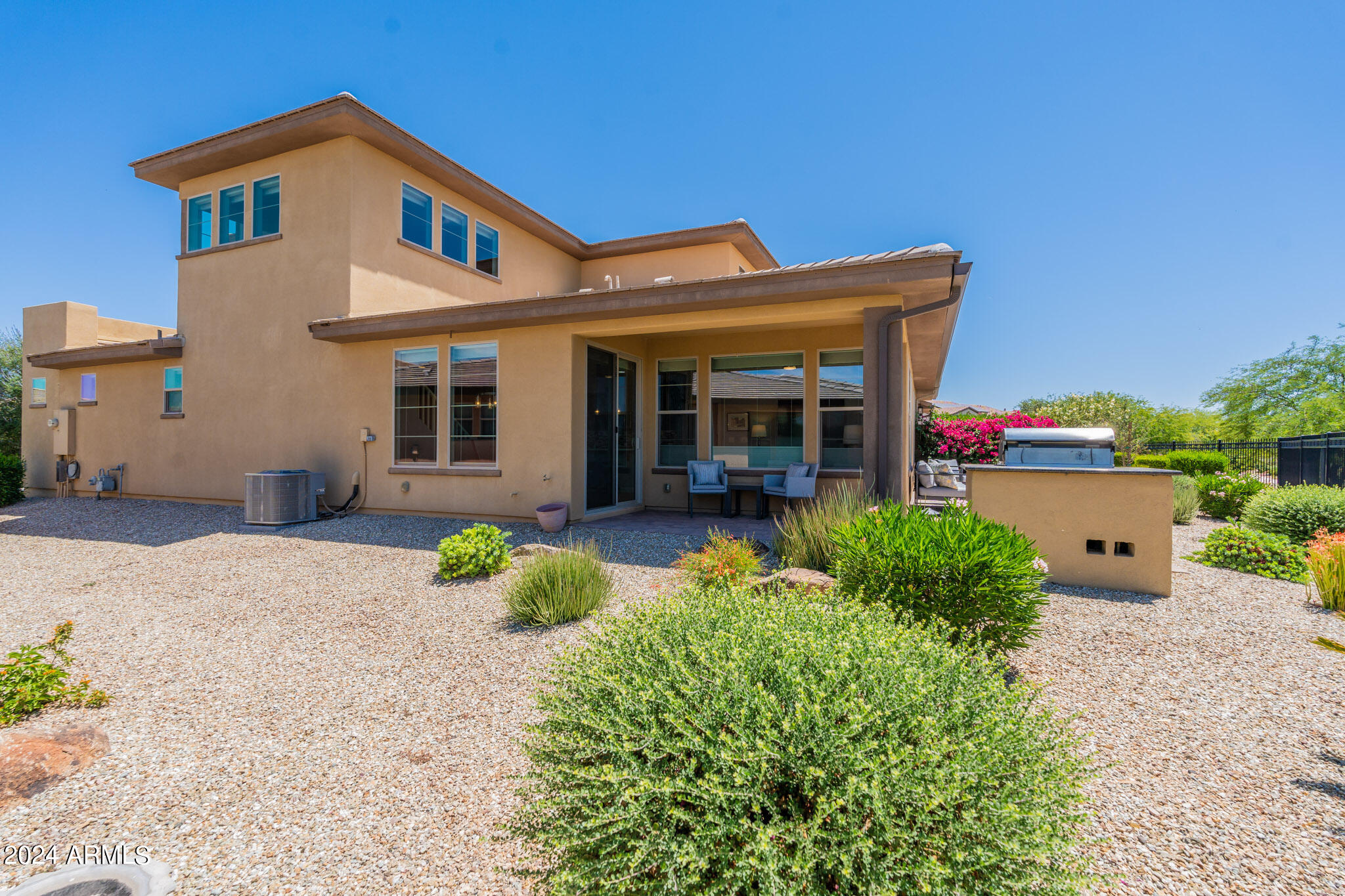 915 E COBBLE STONE Drive