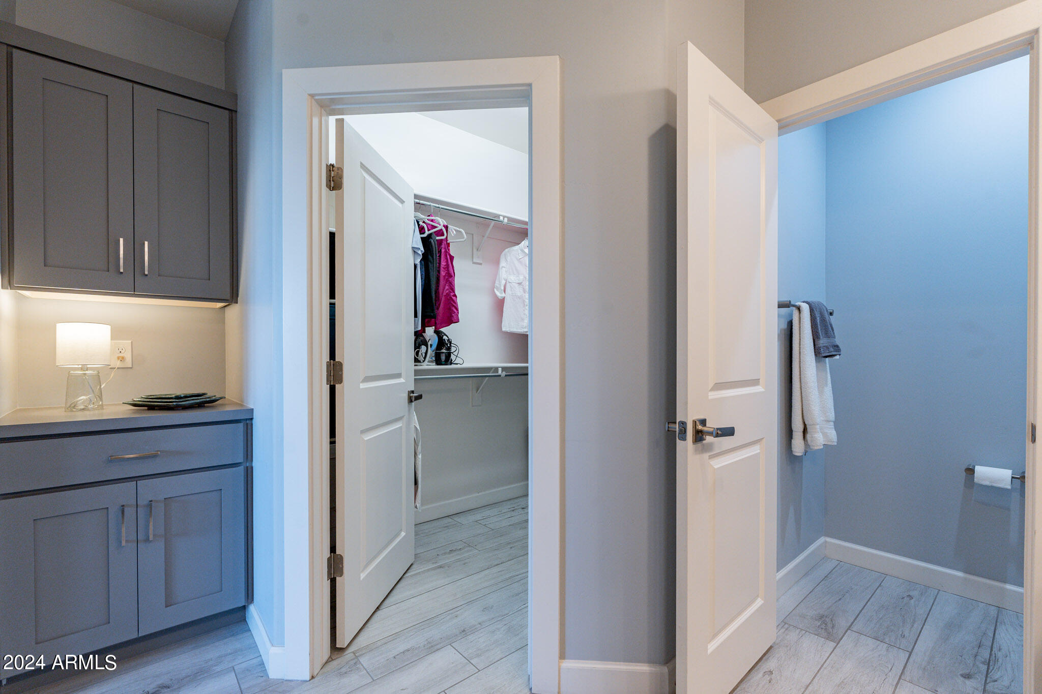 915 E COBBLE STONE Drive