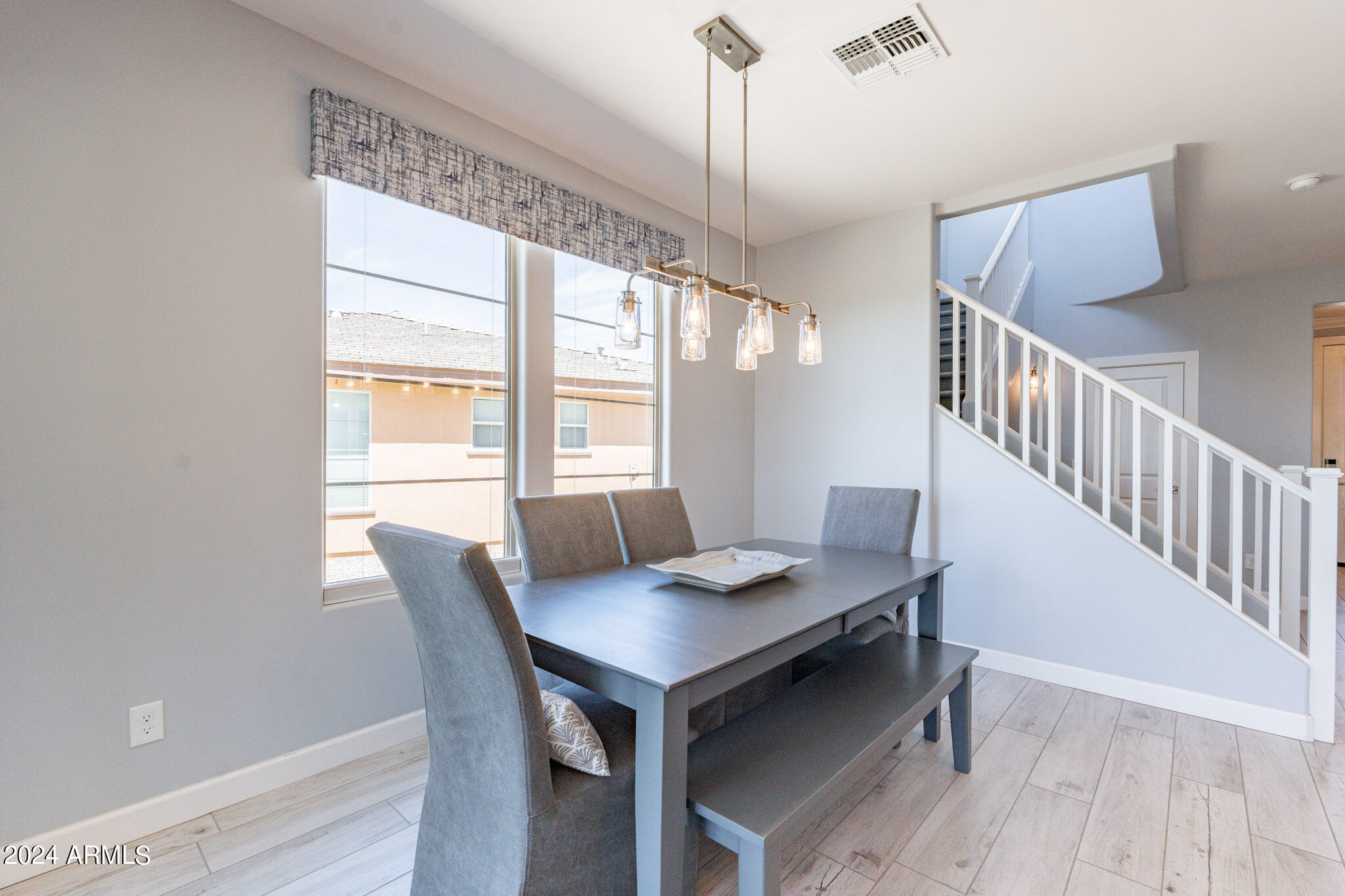 915 E COBBLE STONE Drive