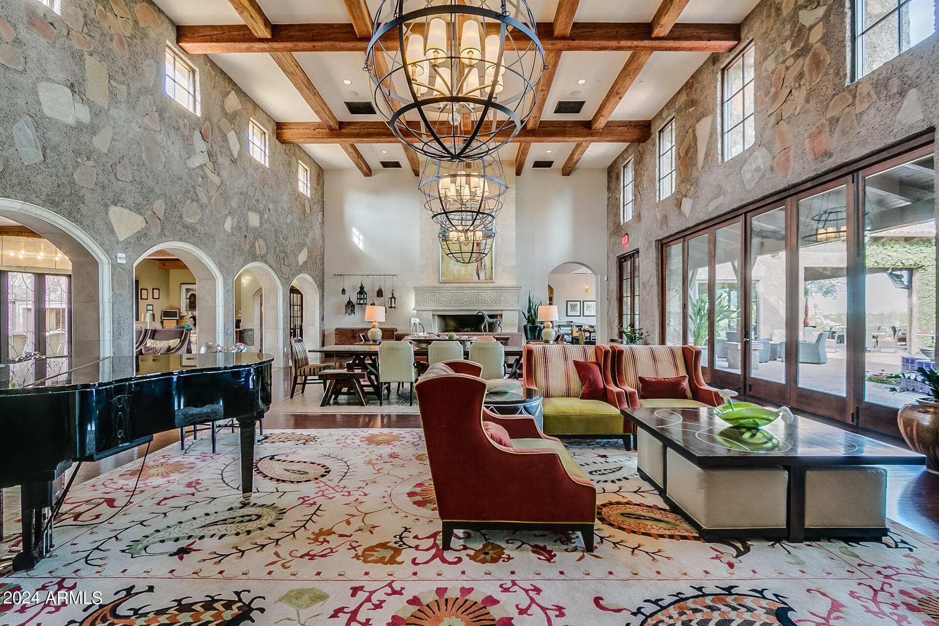 915 E COBBLE STONE Drive