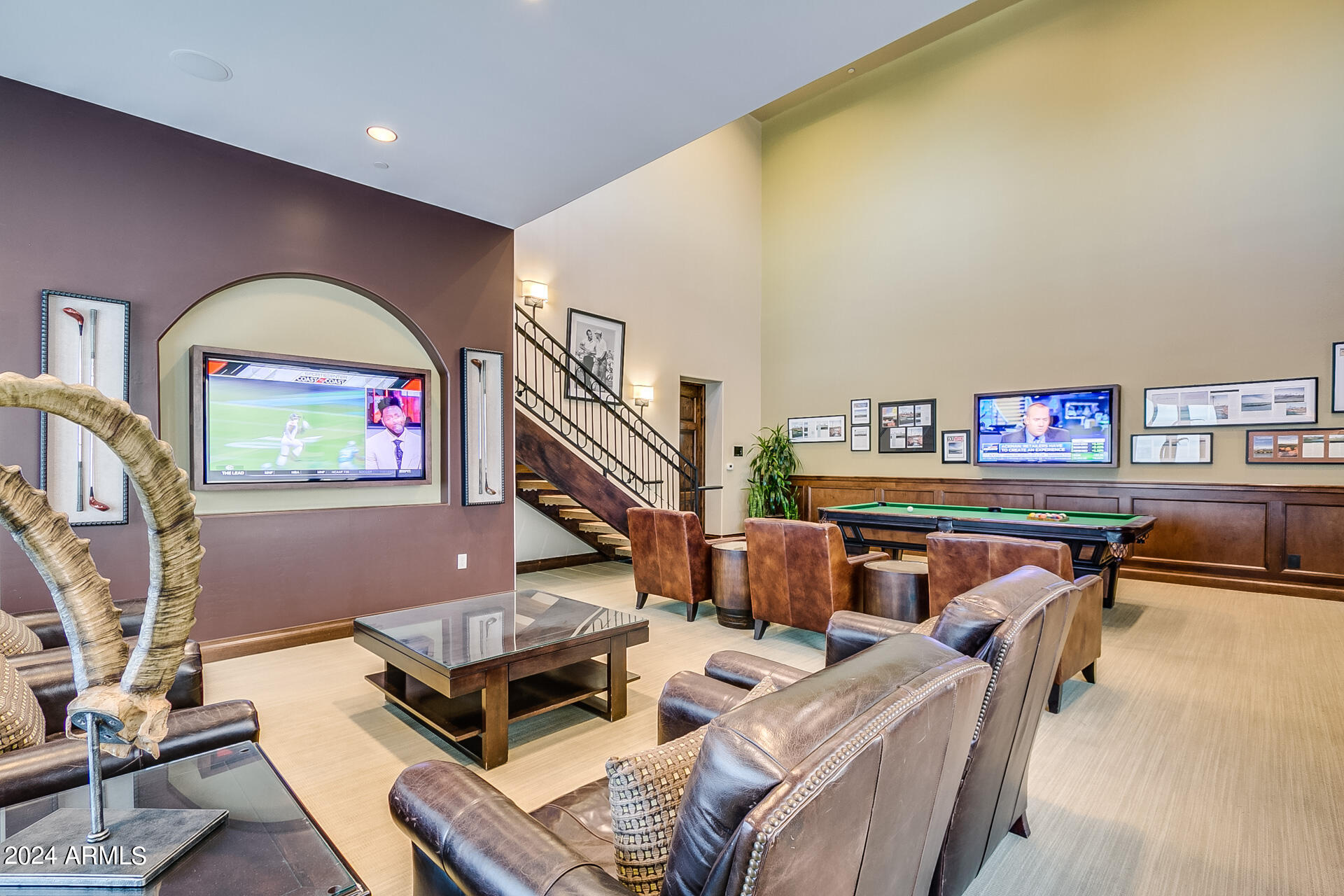 915 E COBBLE STONE Drive