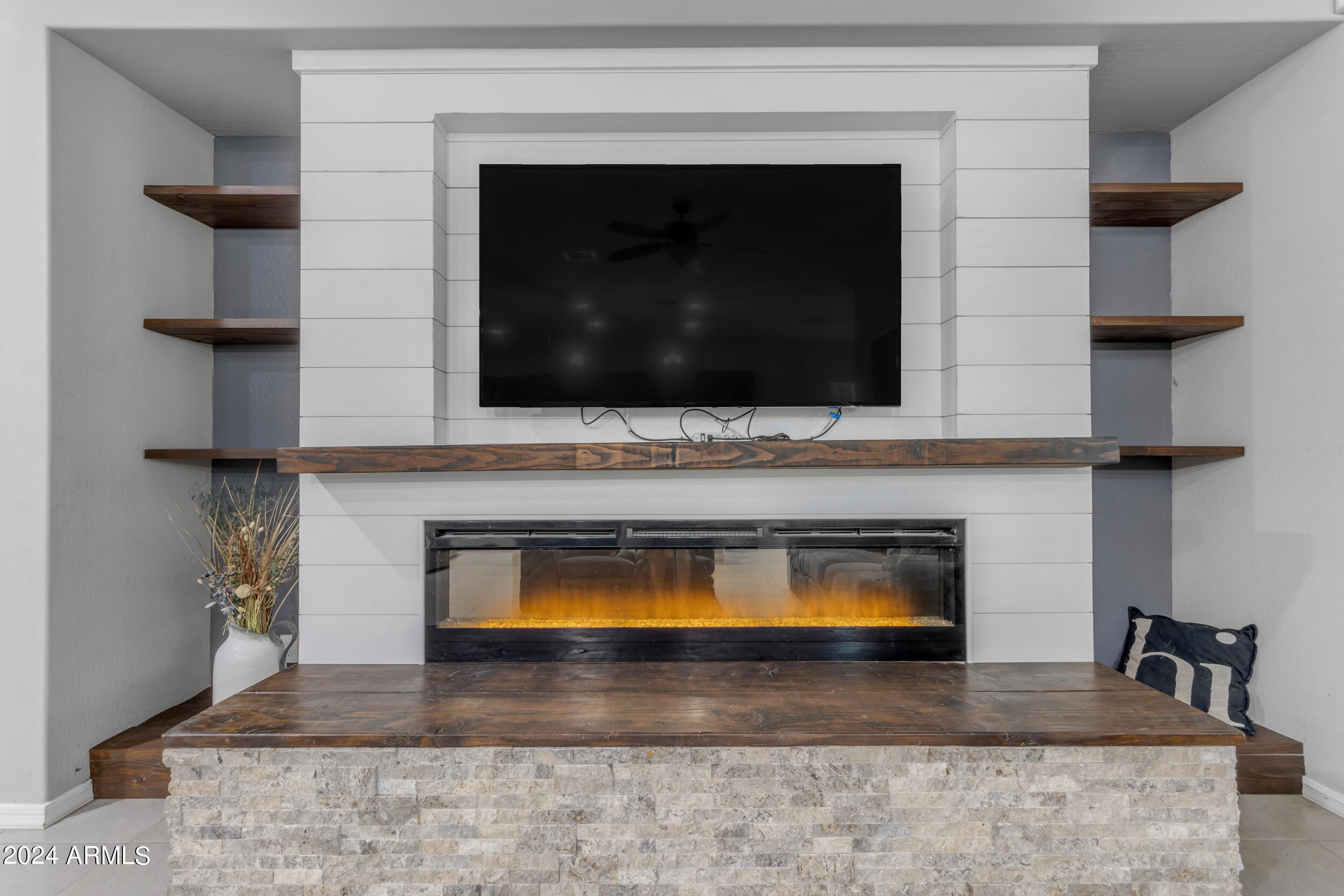 20329 E MOCKINGBIRD Drive