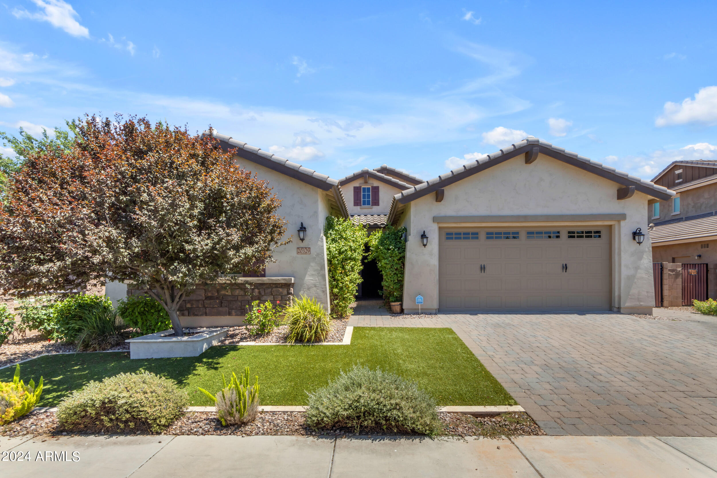 20329 E MOCKINGBIRD Drive