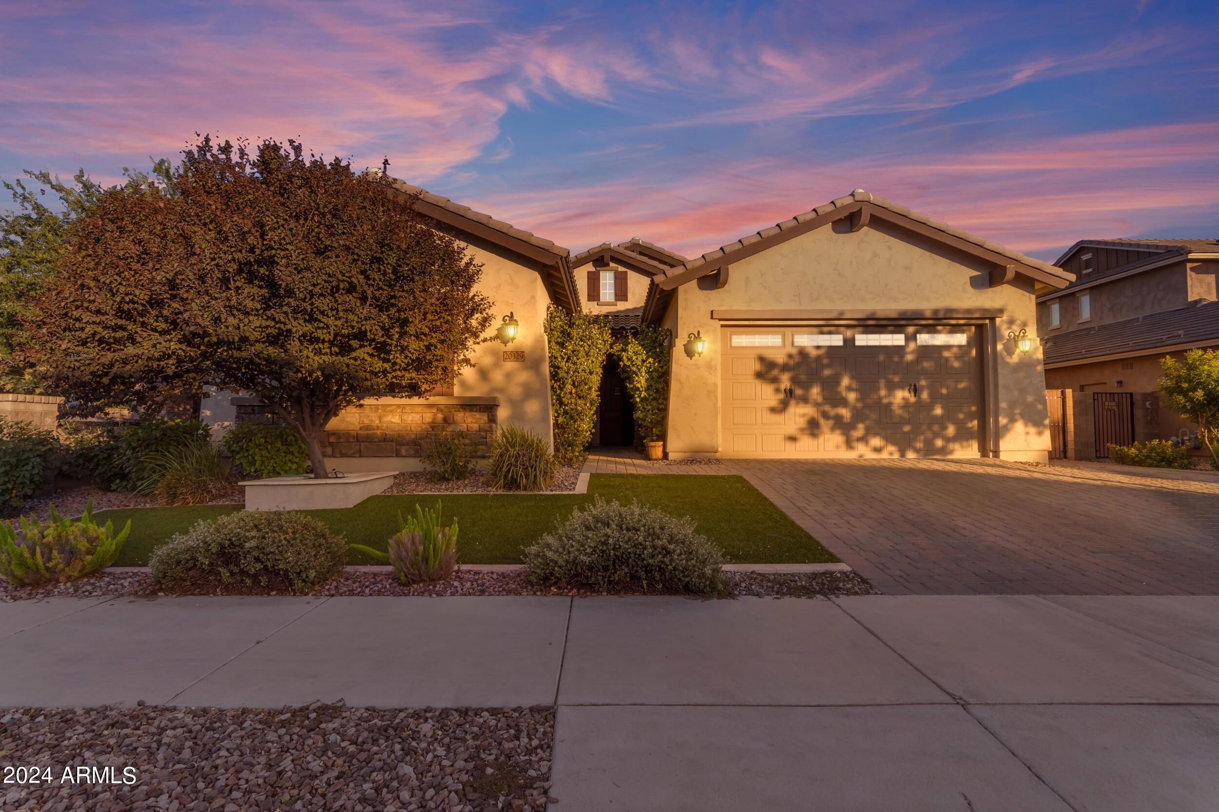 20329 E MOCKINGBIRD Drive