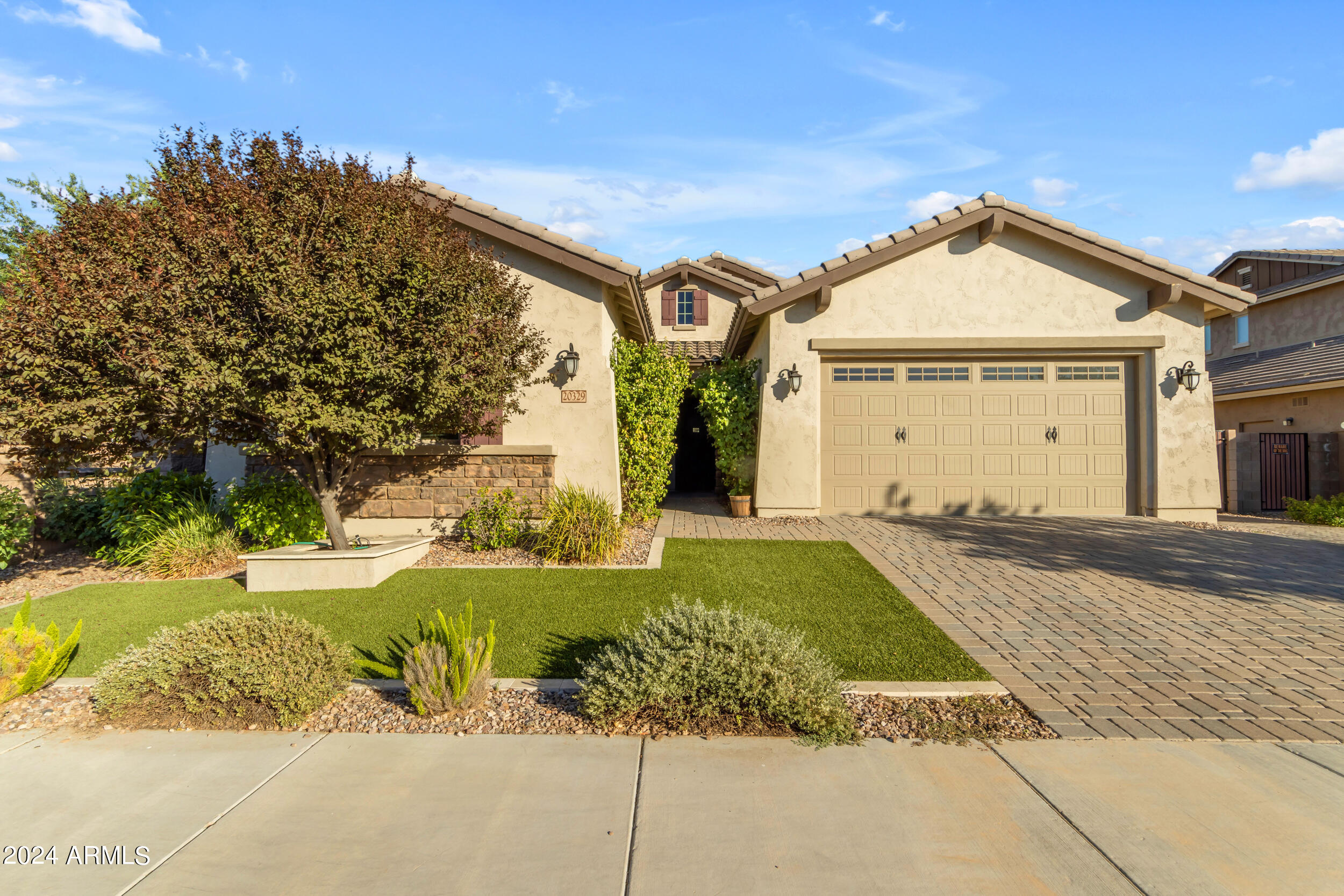 20329 E MOCKINGBIRD Drive