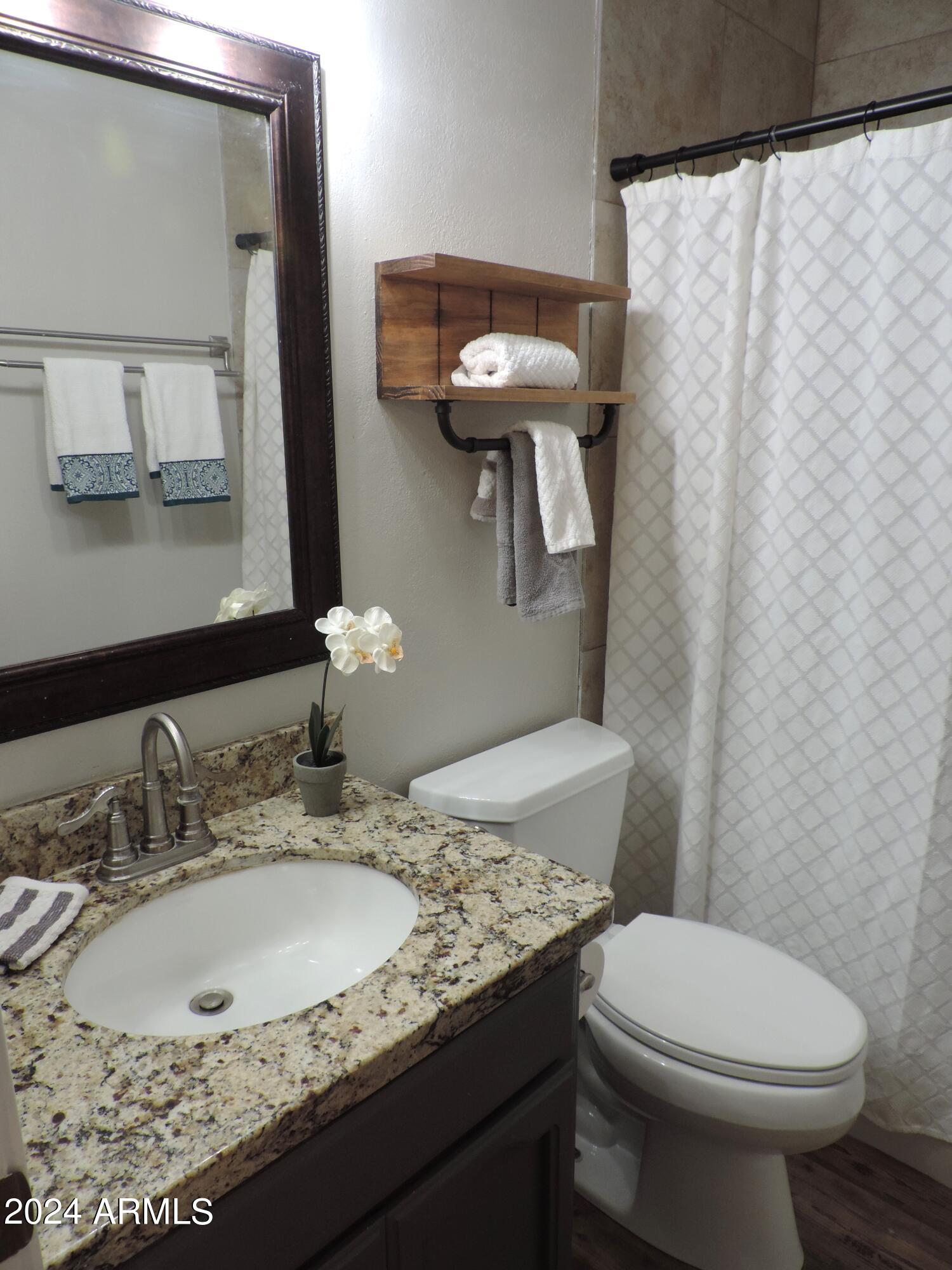 2904 E Dolpin Avenue