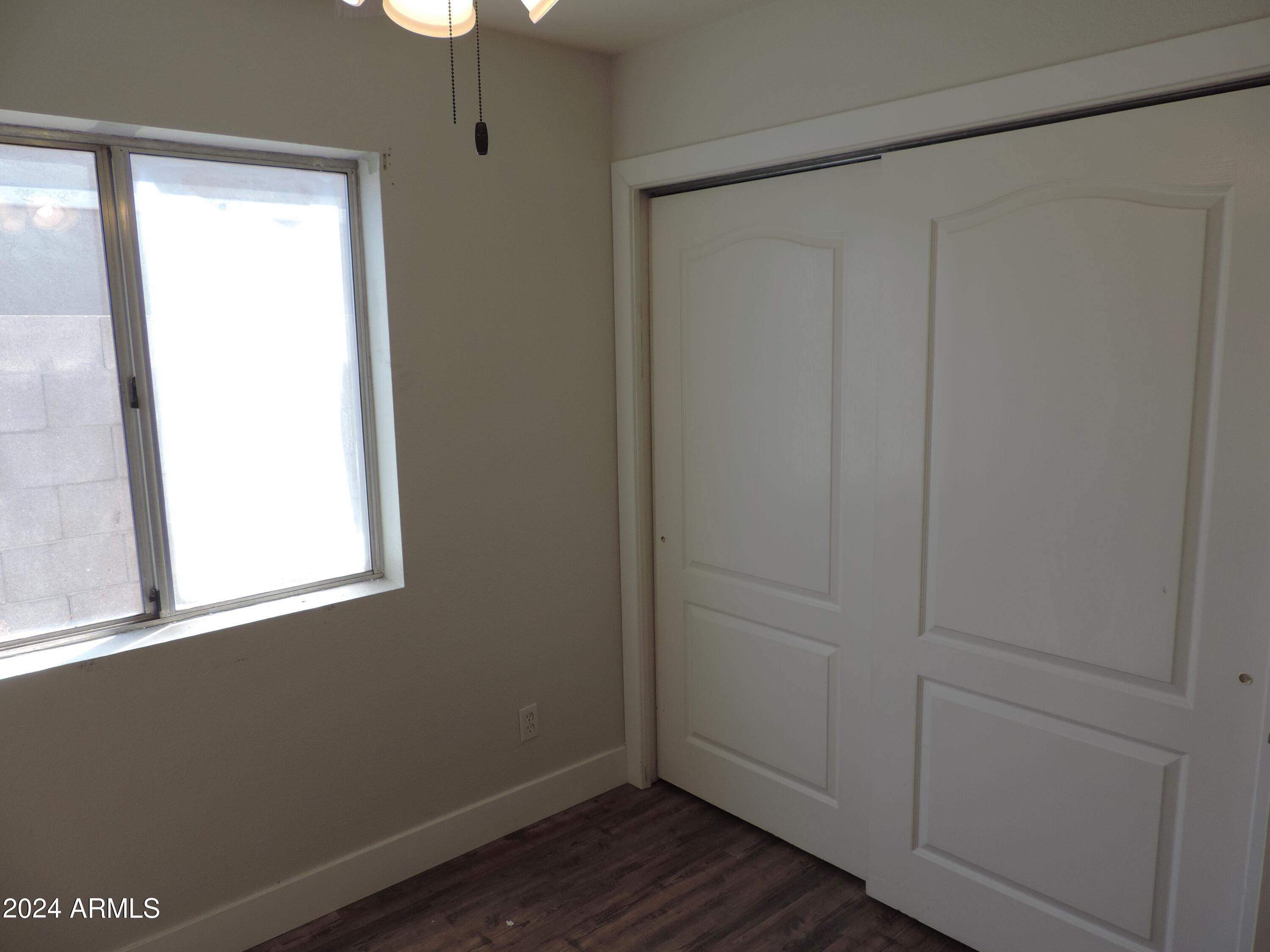 2904 E Dolpin Avenue