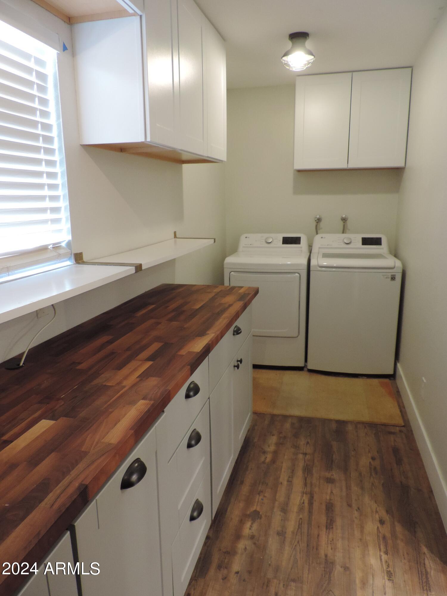 2904 E Dolpin Avenue