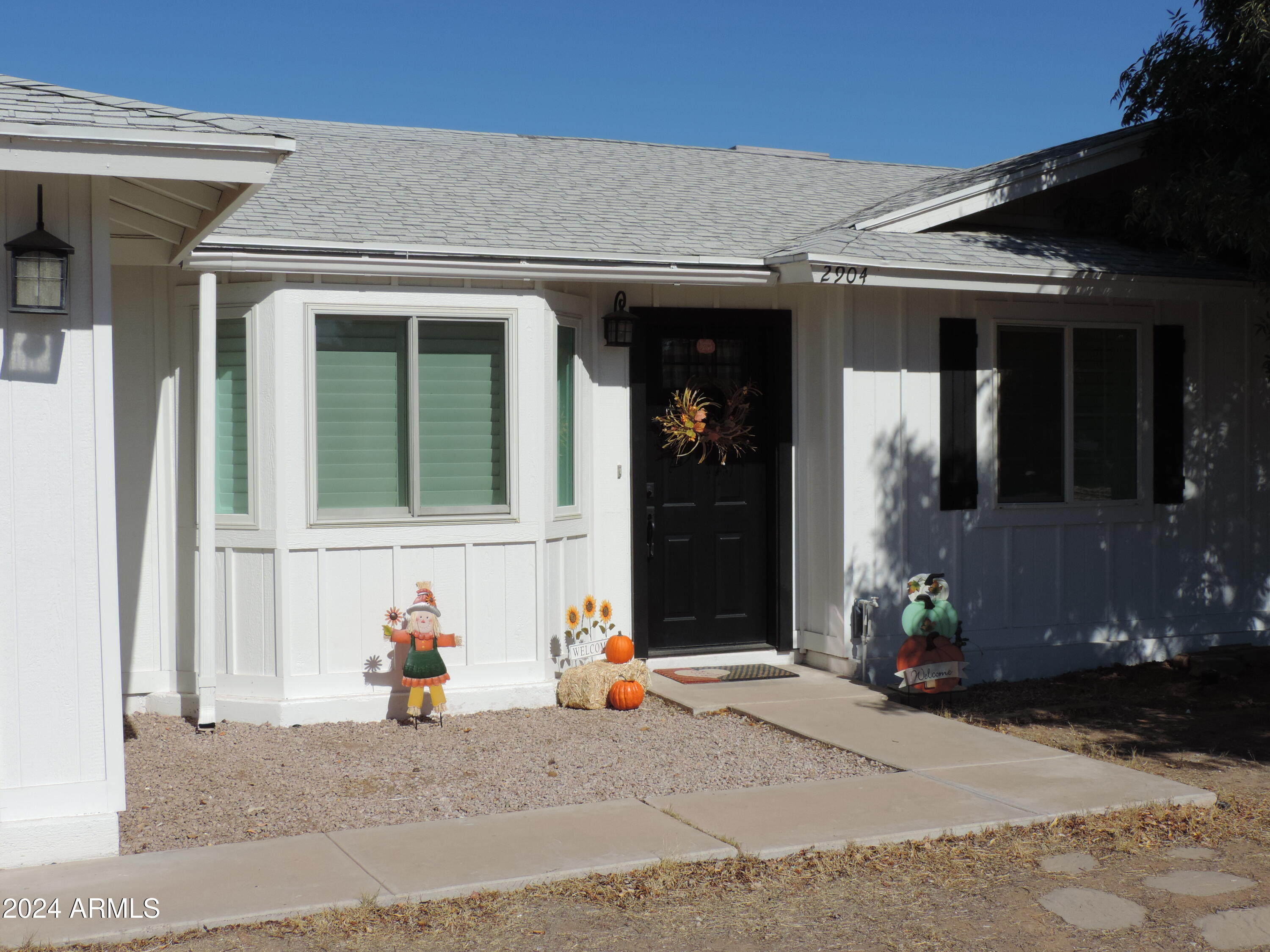 2904 E Dolpin Avenue