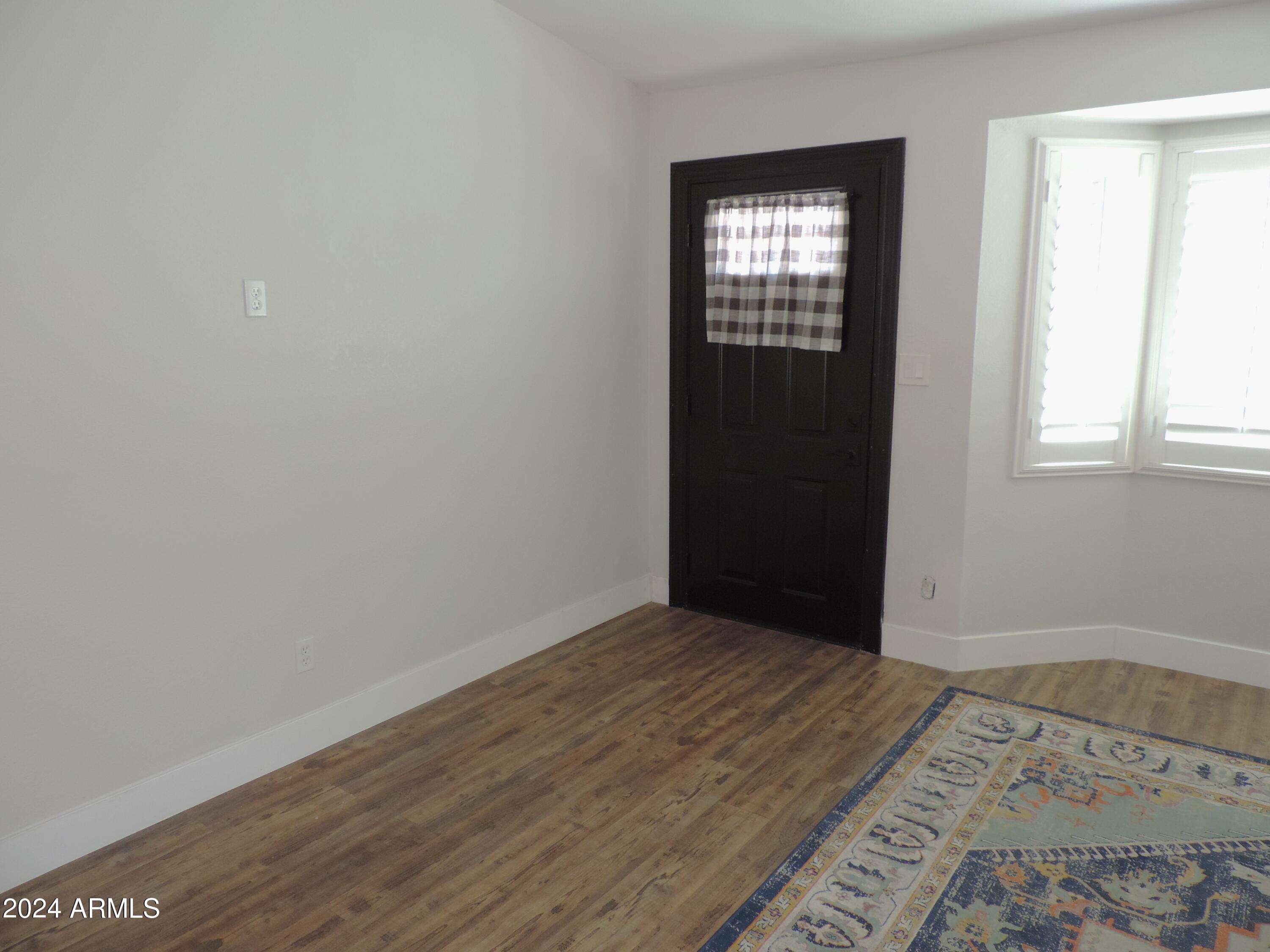 2904 E Dolpin Avenue