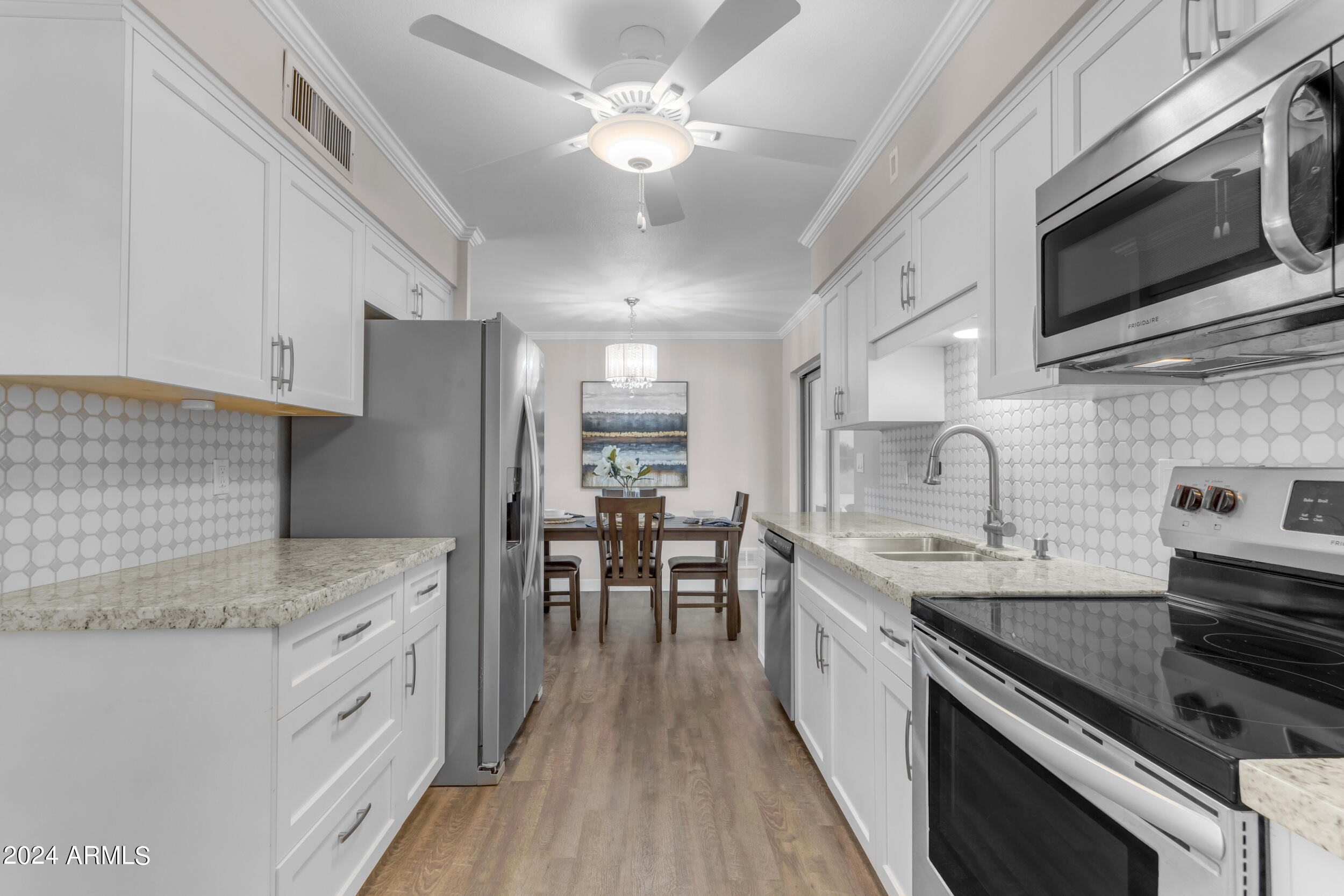 6433 E DALLAS Street