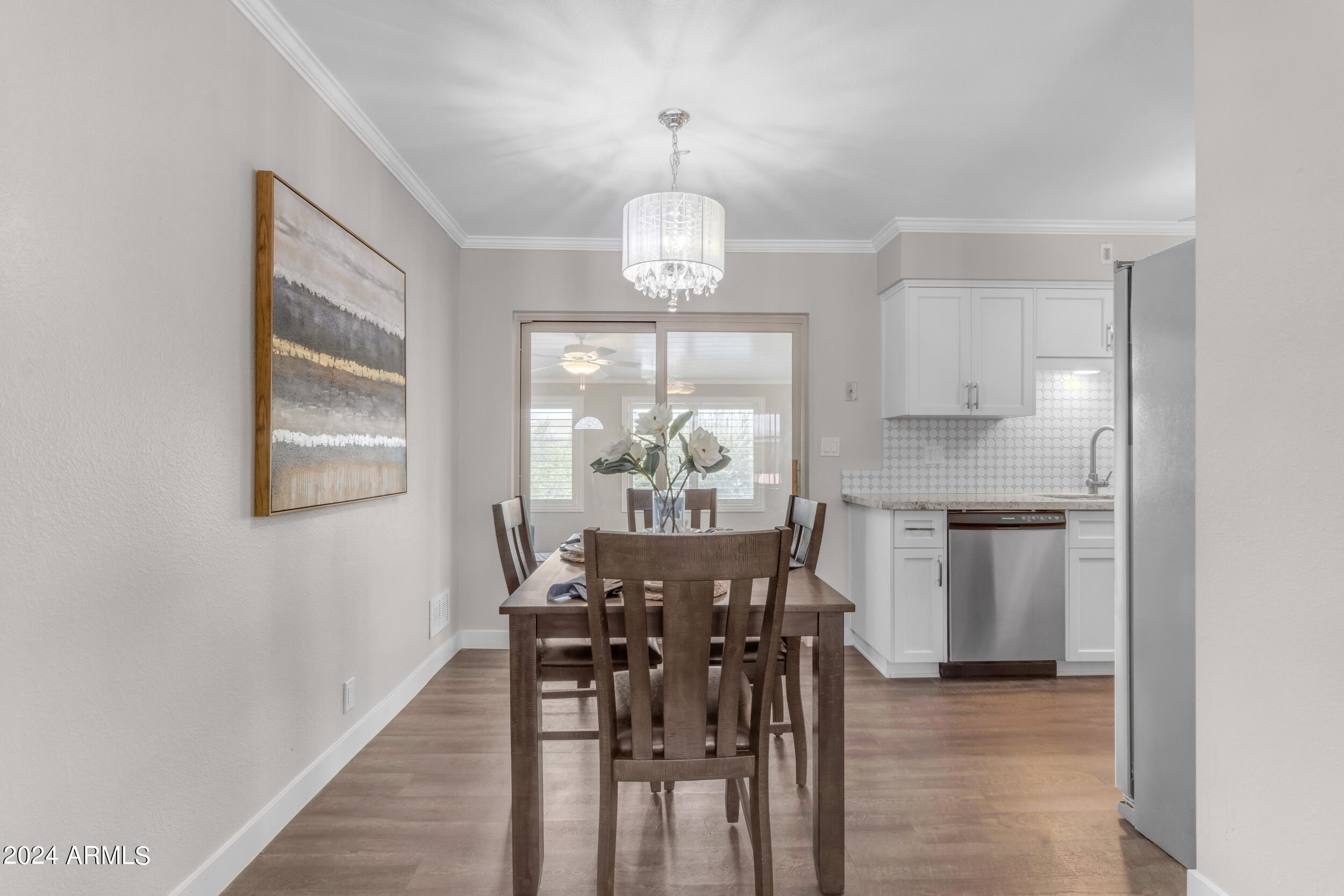 6433 E DALLAS Street