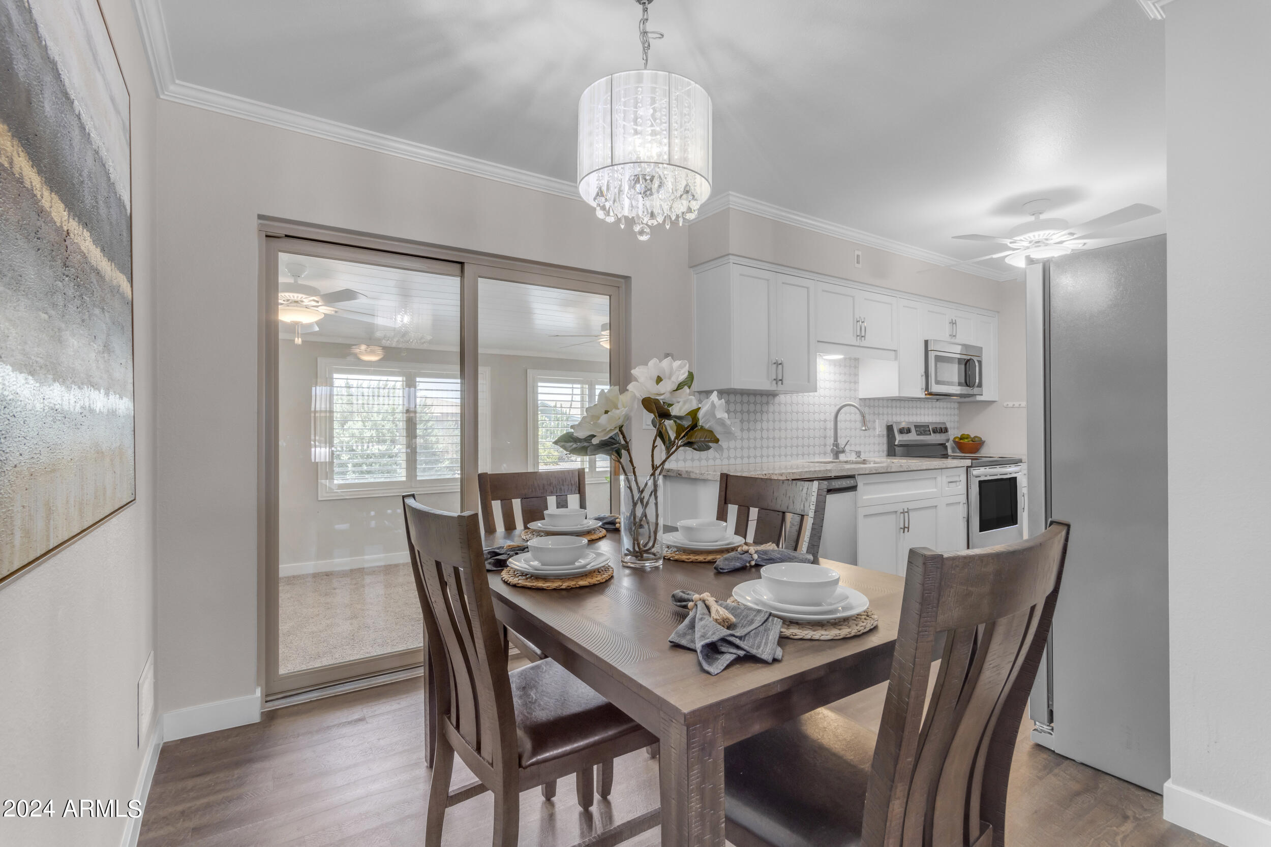 6433 E DALLAS Street