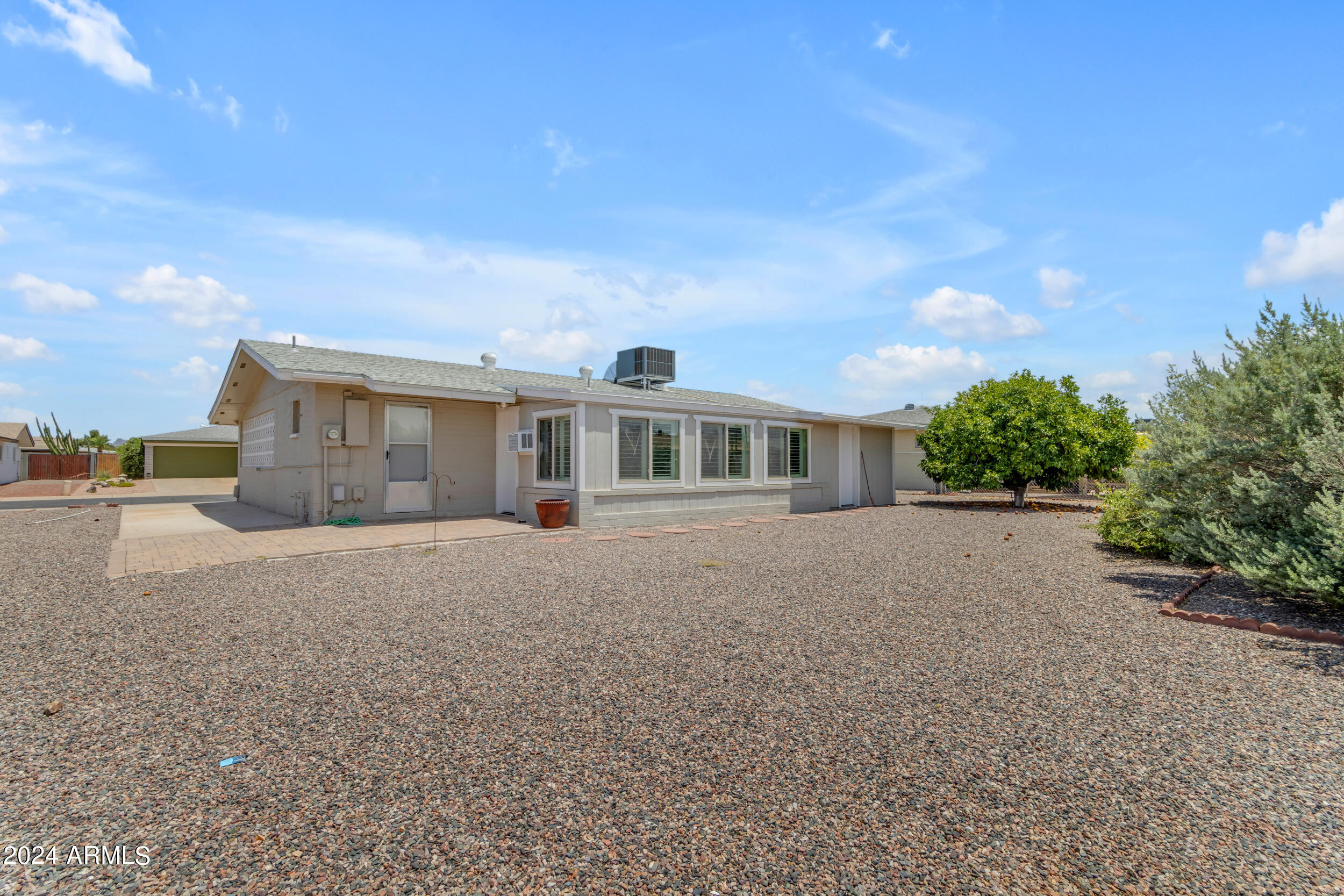 6433 E DALLAS Street