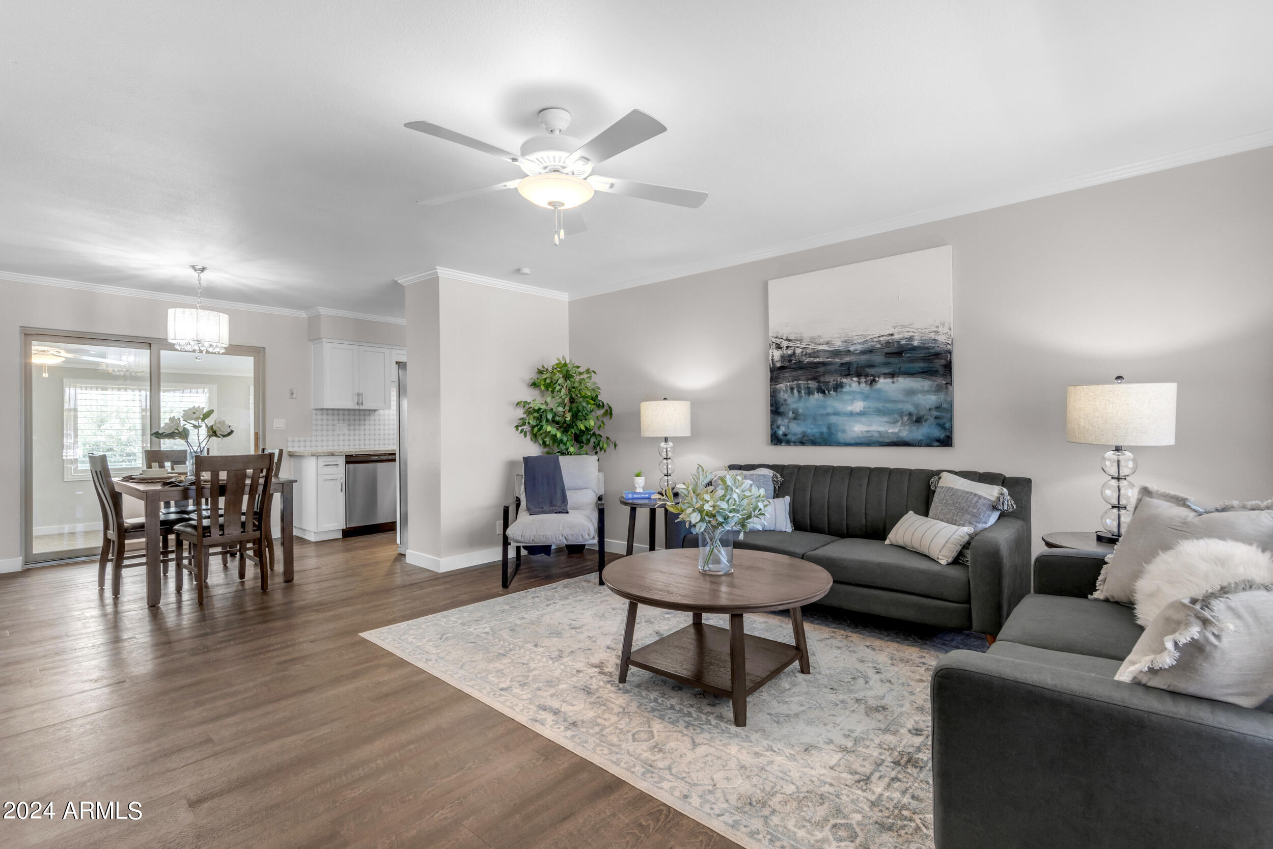 6433 E DALLAS Street