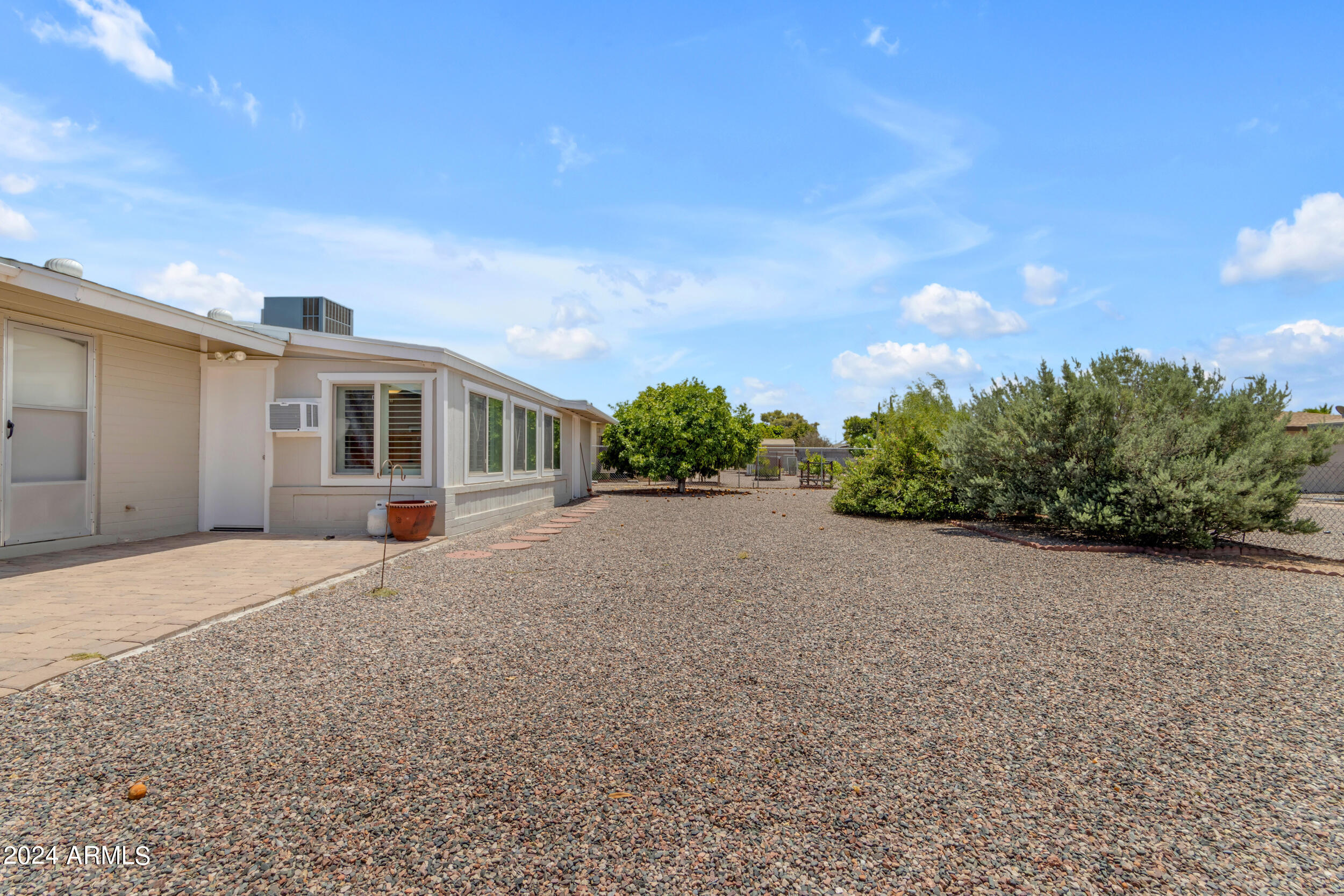 6433 E DALLAS Street