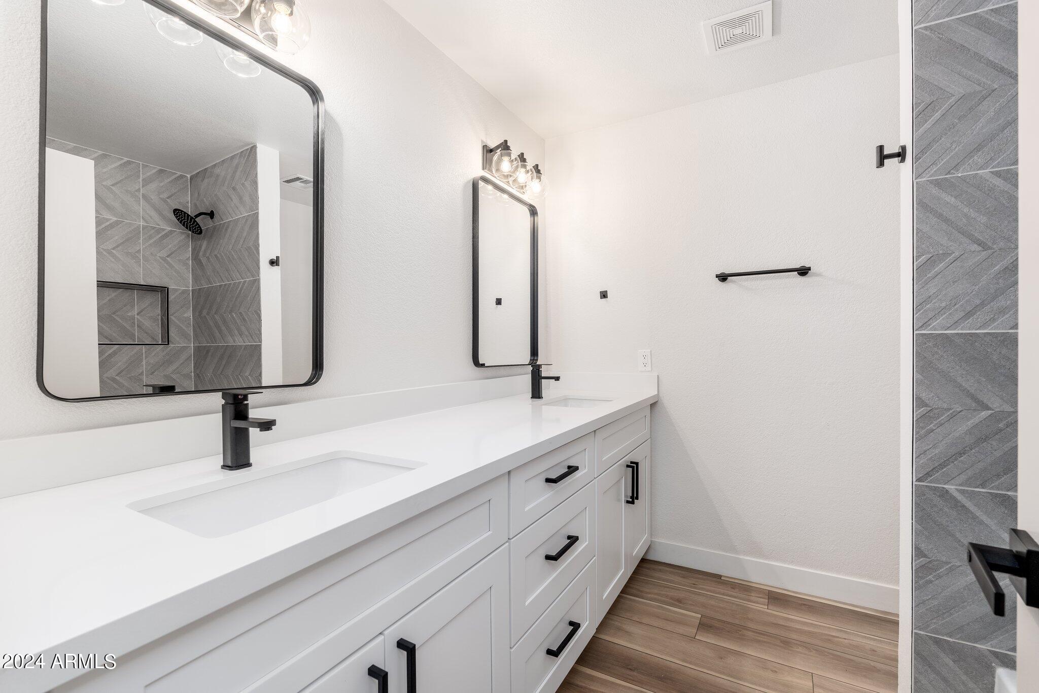 5934 S JUNIPER Street