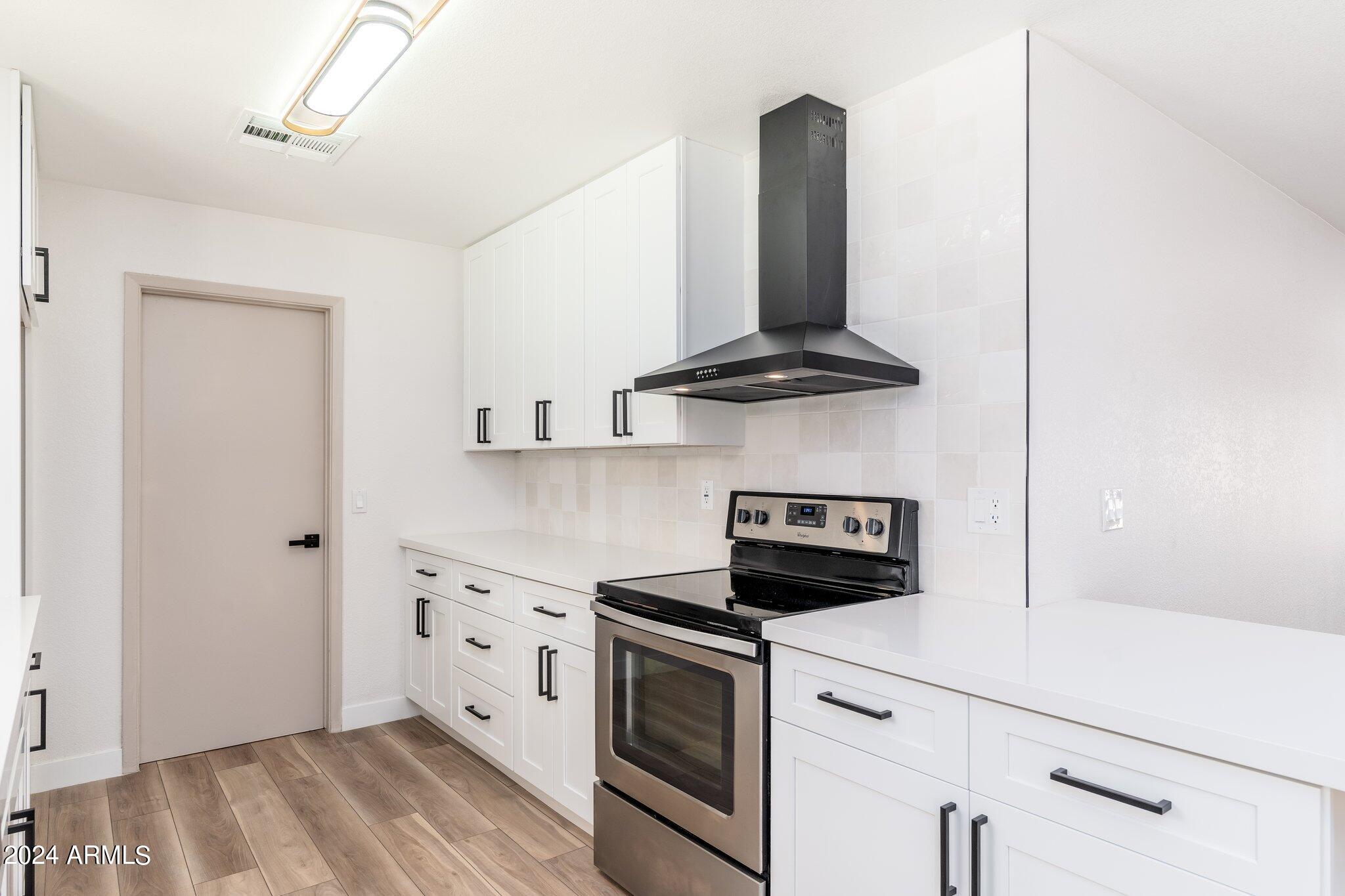 5934 S JUNIPER Street