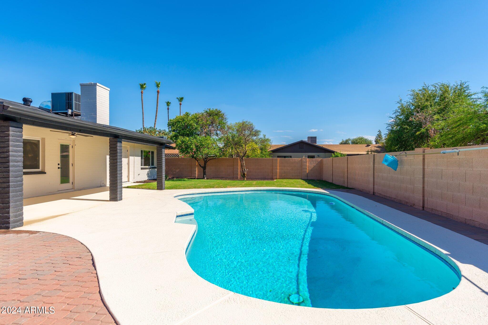 5934 S JUNIPER Street