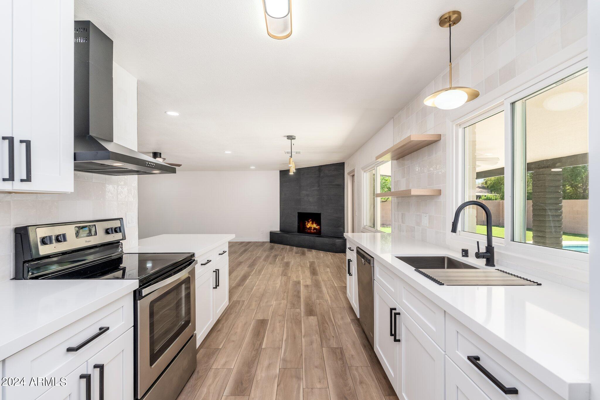 5934 S JUNIPER Street