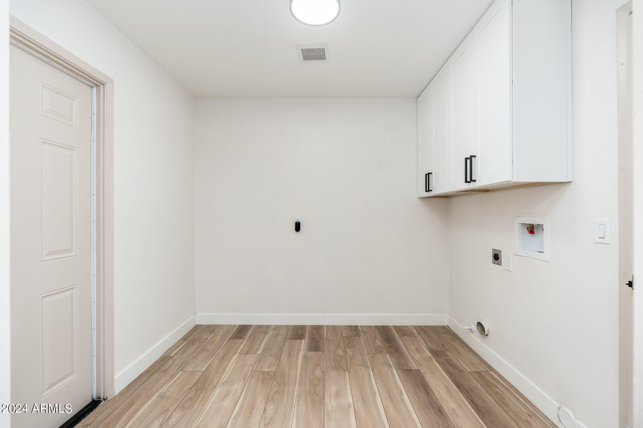 5934 S JUNIPER Street