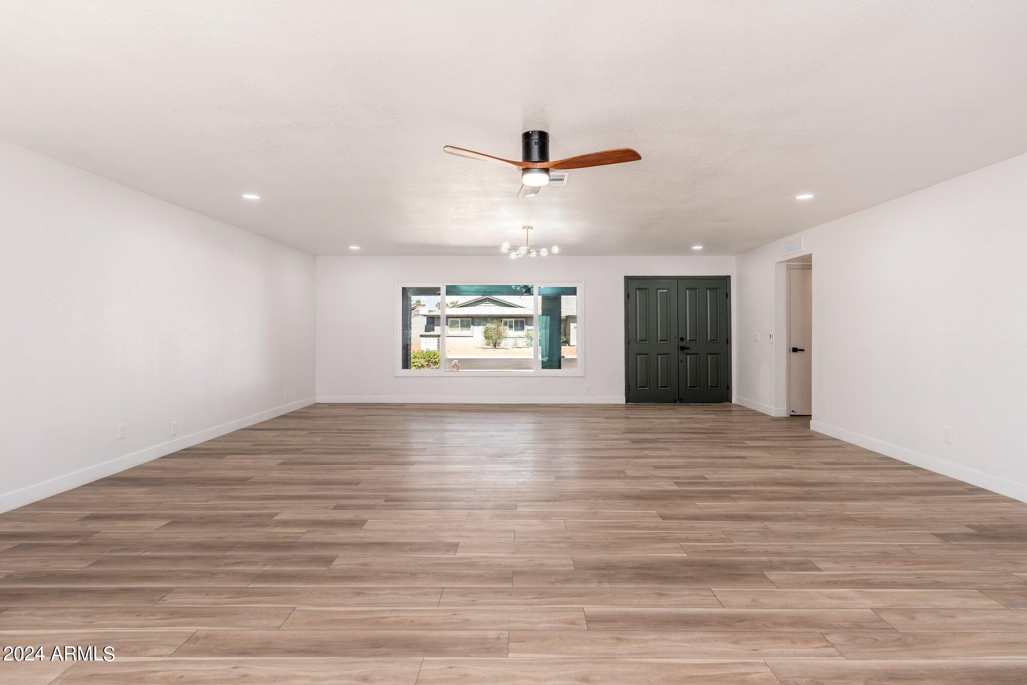 5934 S JUNIPER Street