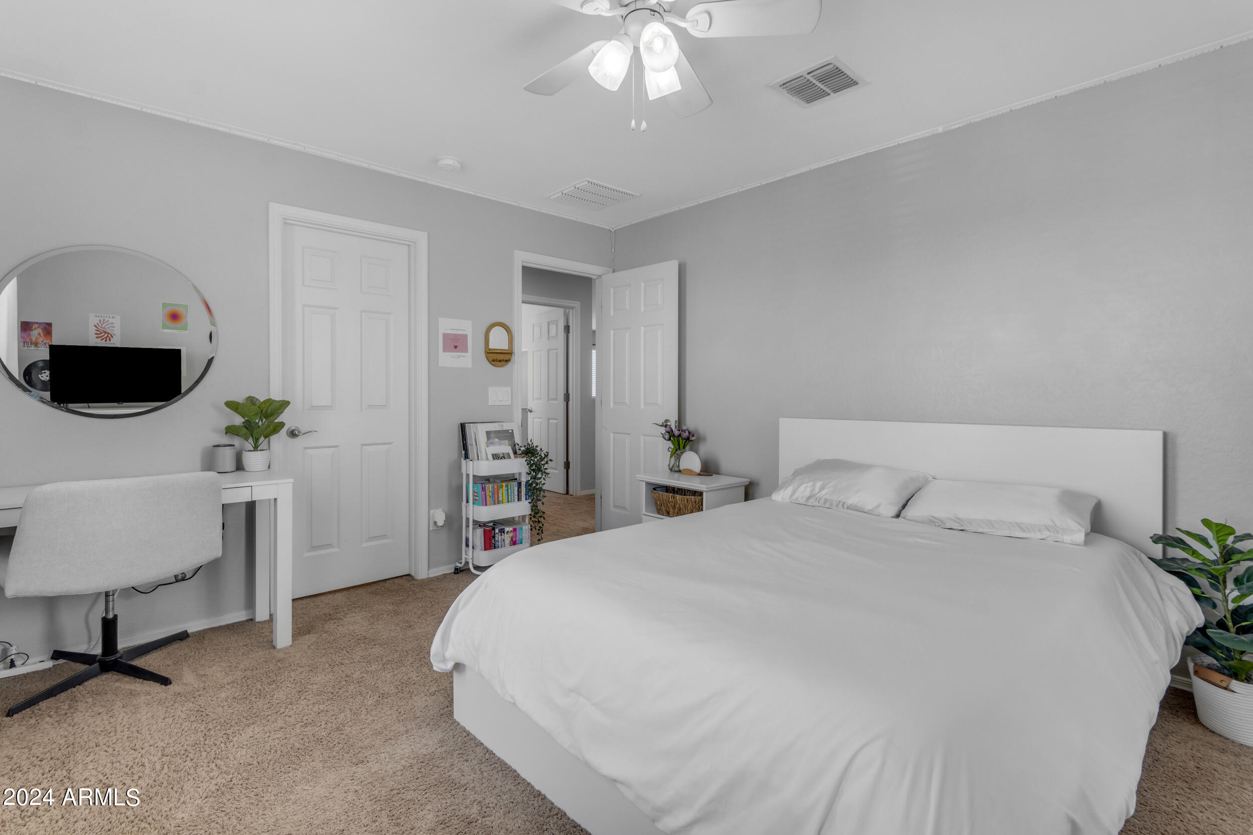 2675 E GILLCREST Road