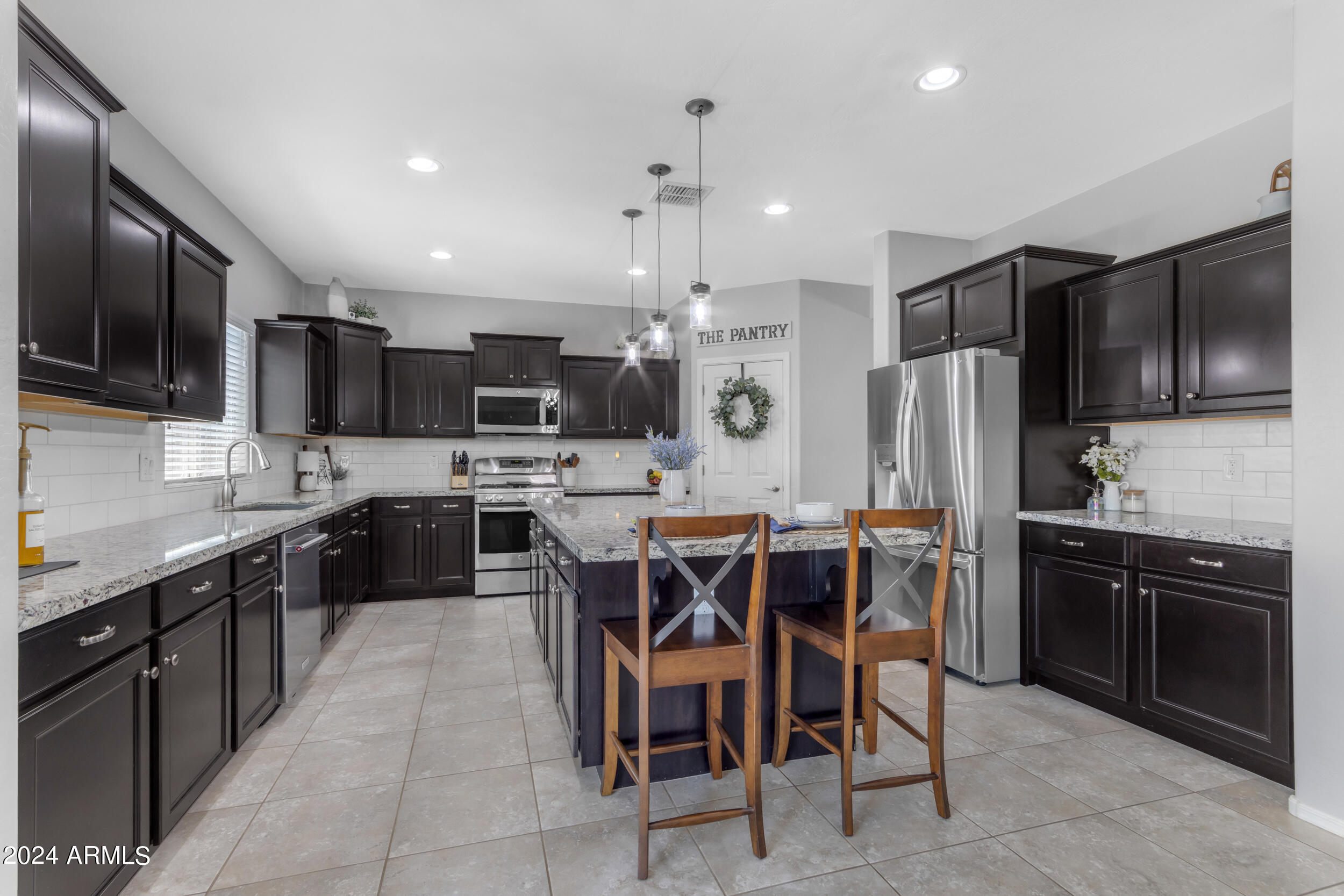 2675 E GILLCREST Road