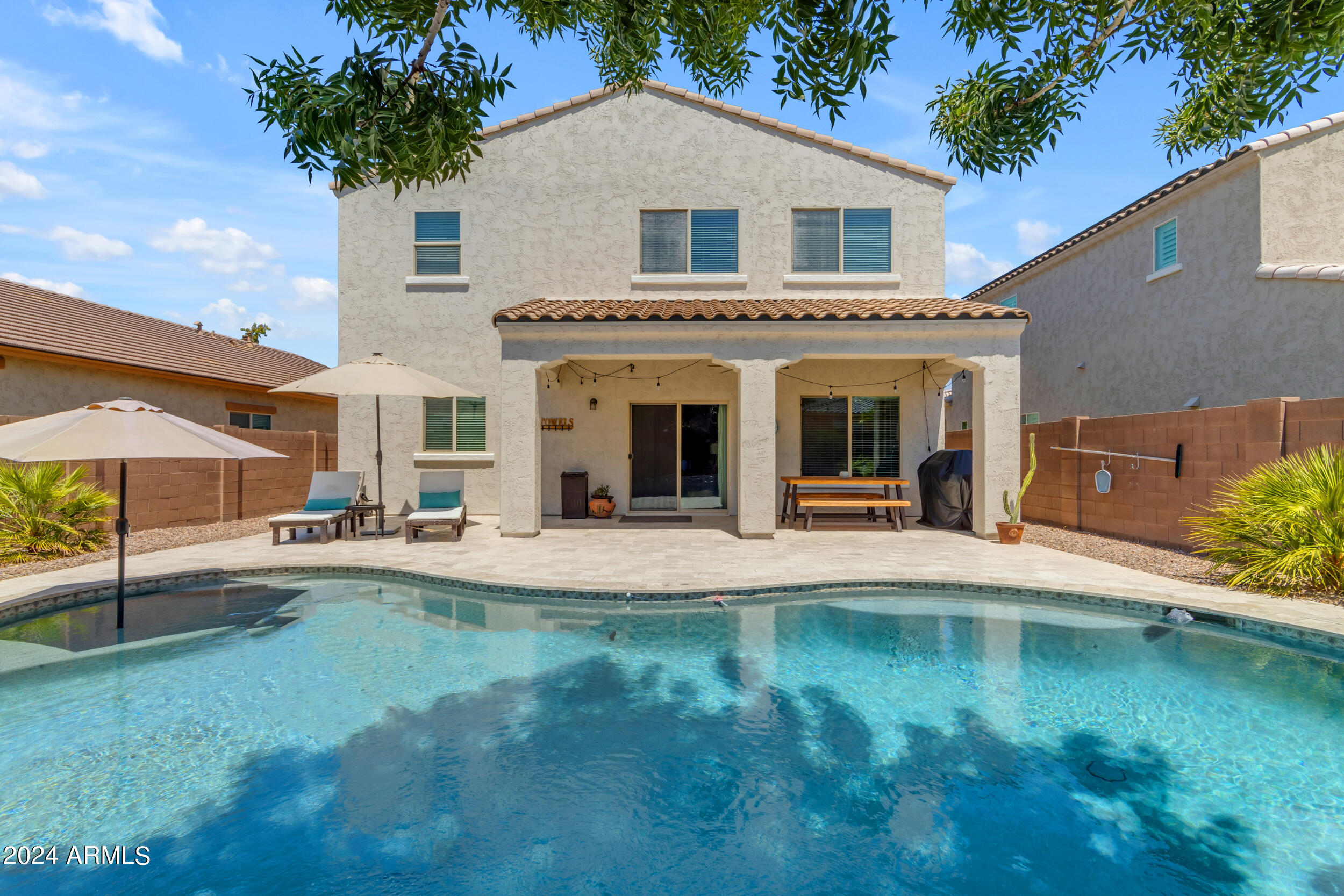 2675 E GILLCREST Road