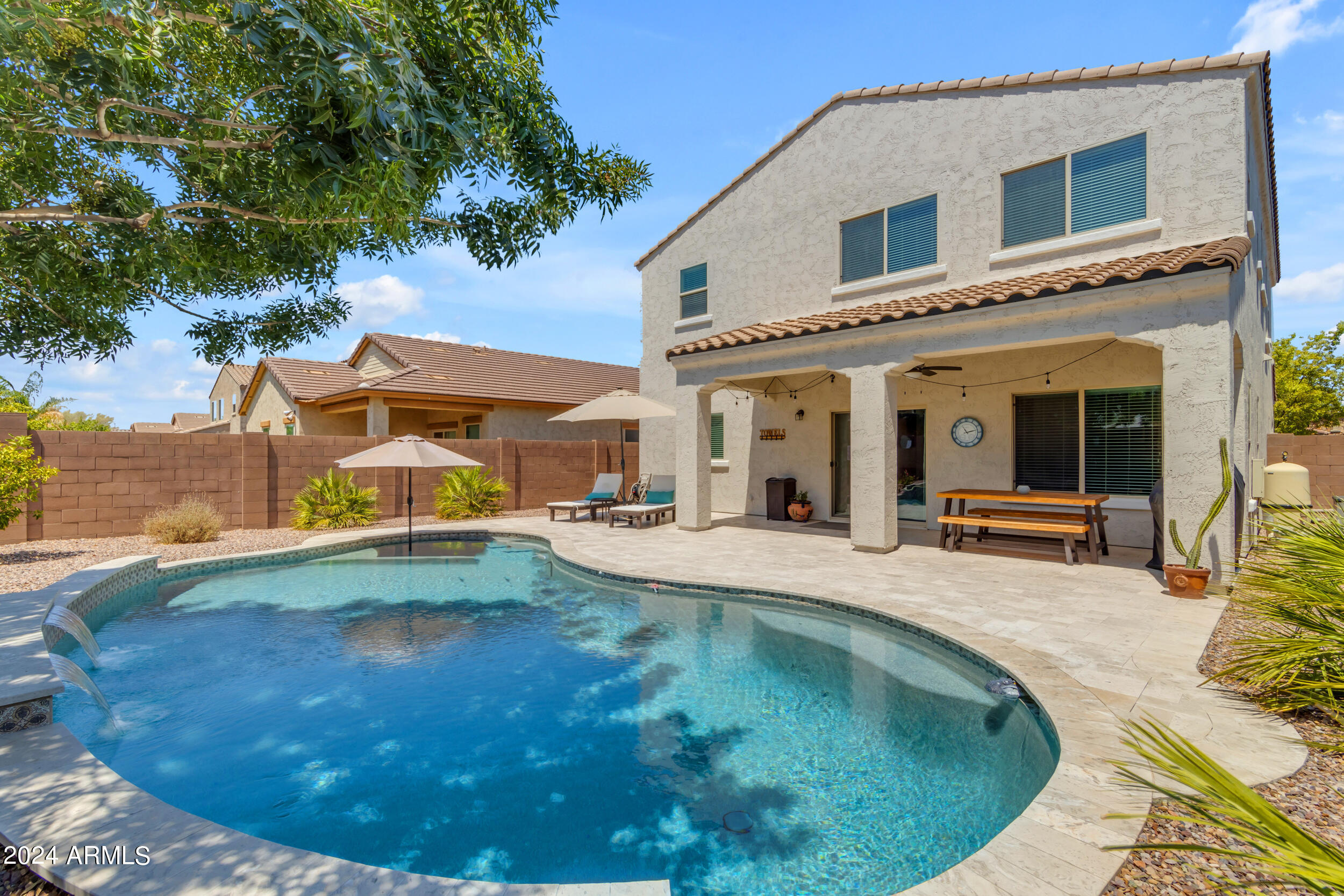 2675 E GILLCREST Road