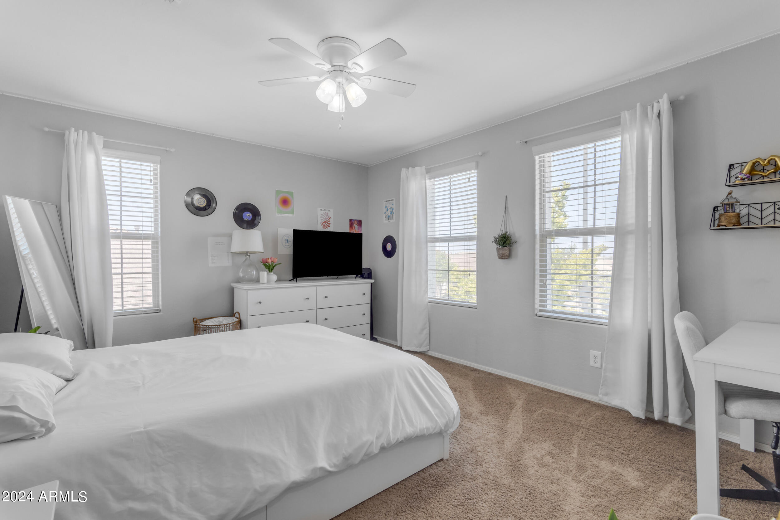 2675 E GILLCREST Road