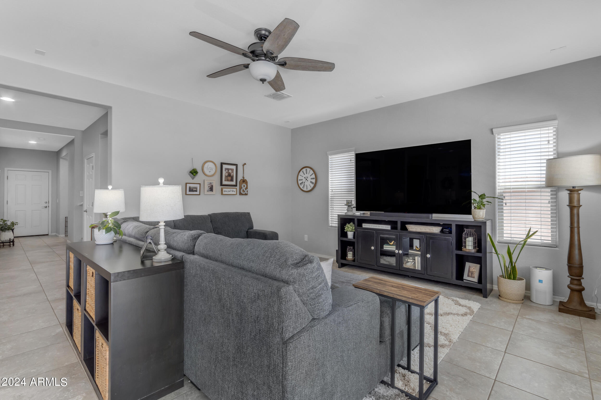 2675 E GILLCREST Road