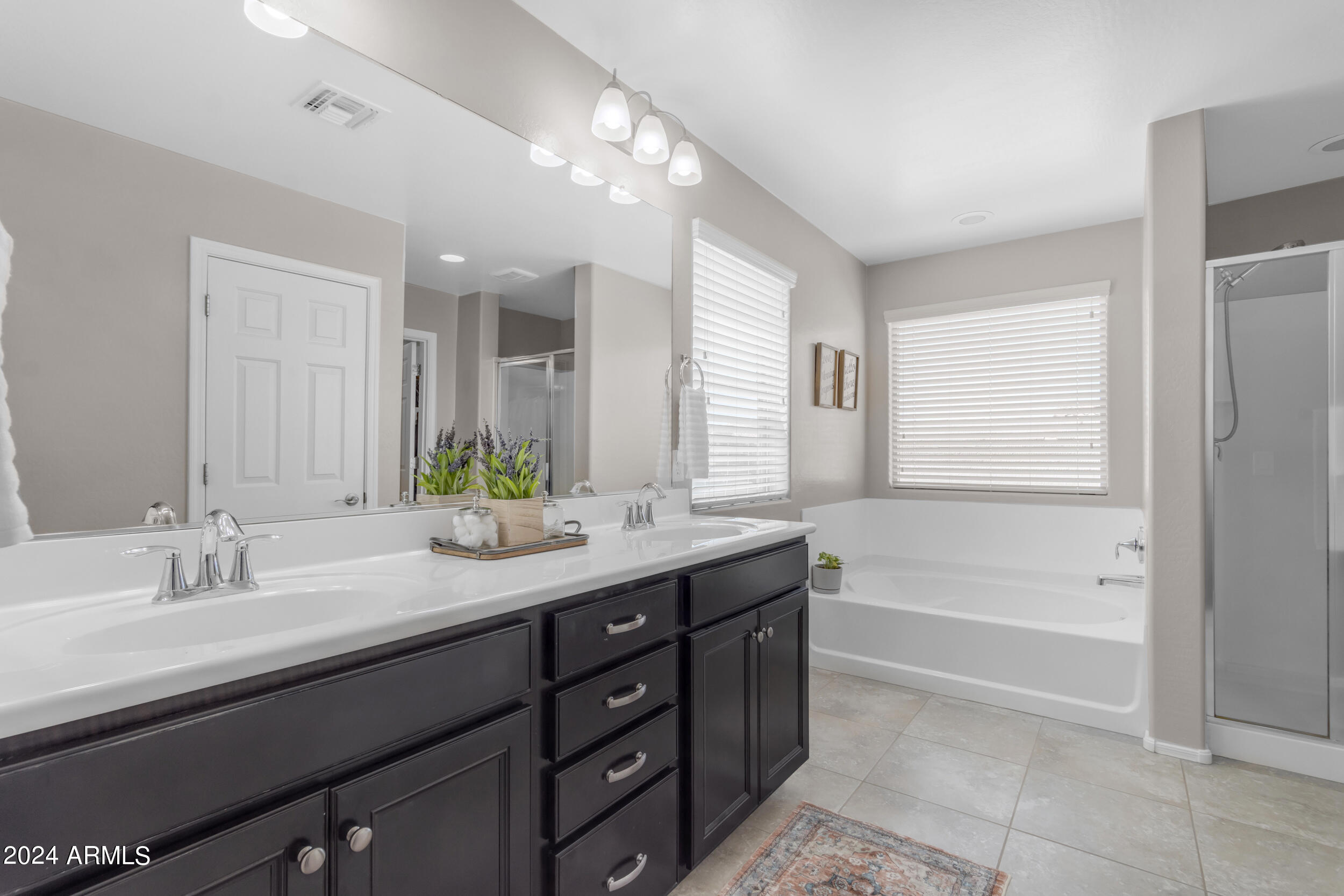 2675 E GILLCREST Road