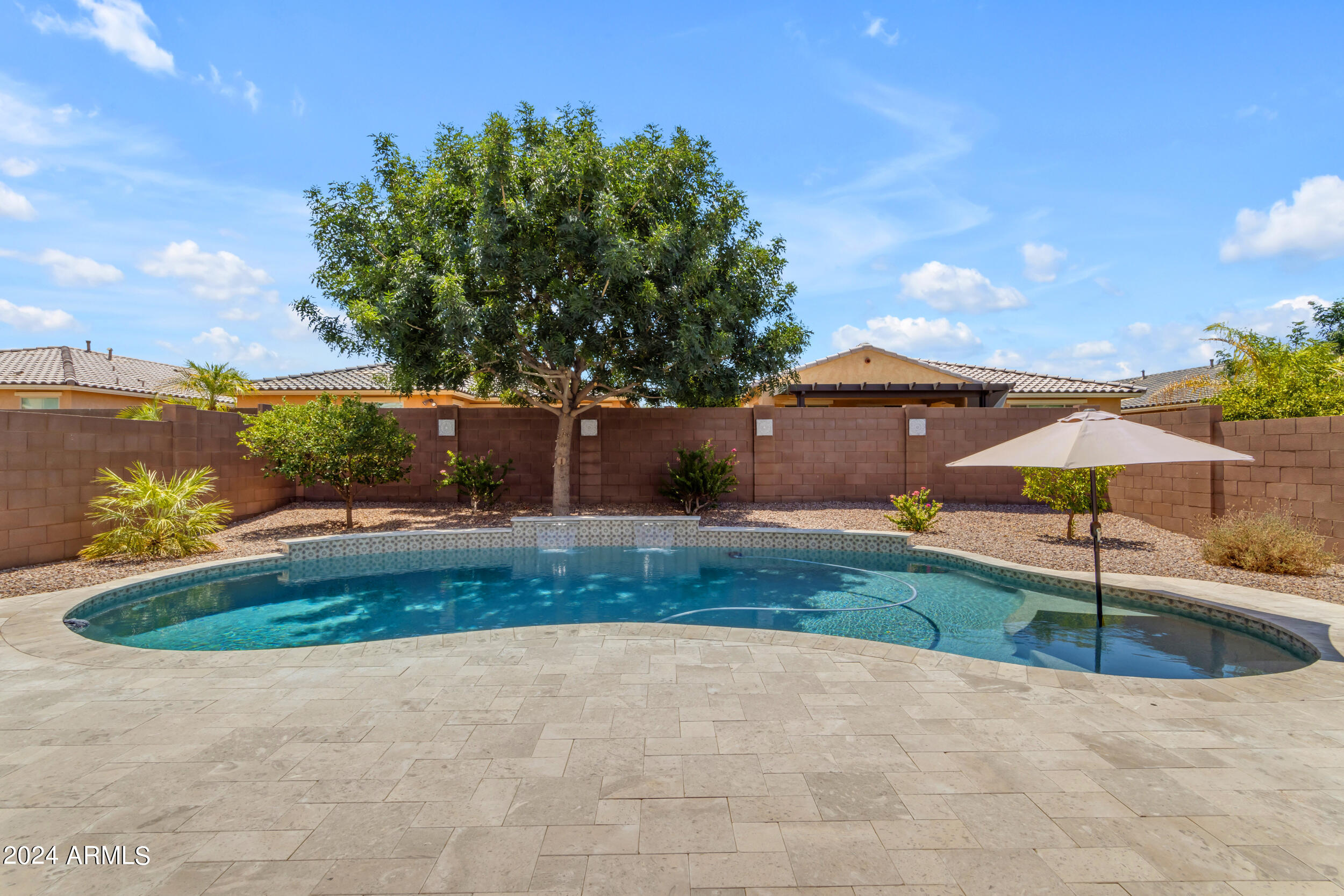 2675 E GILLCREST Road