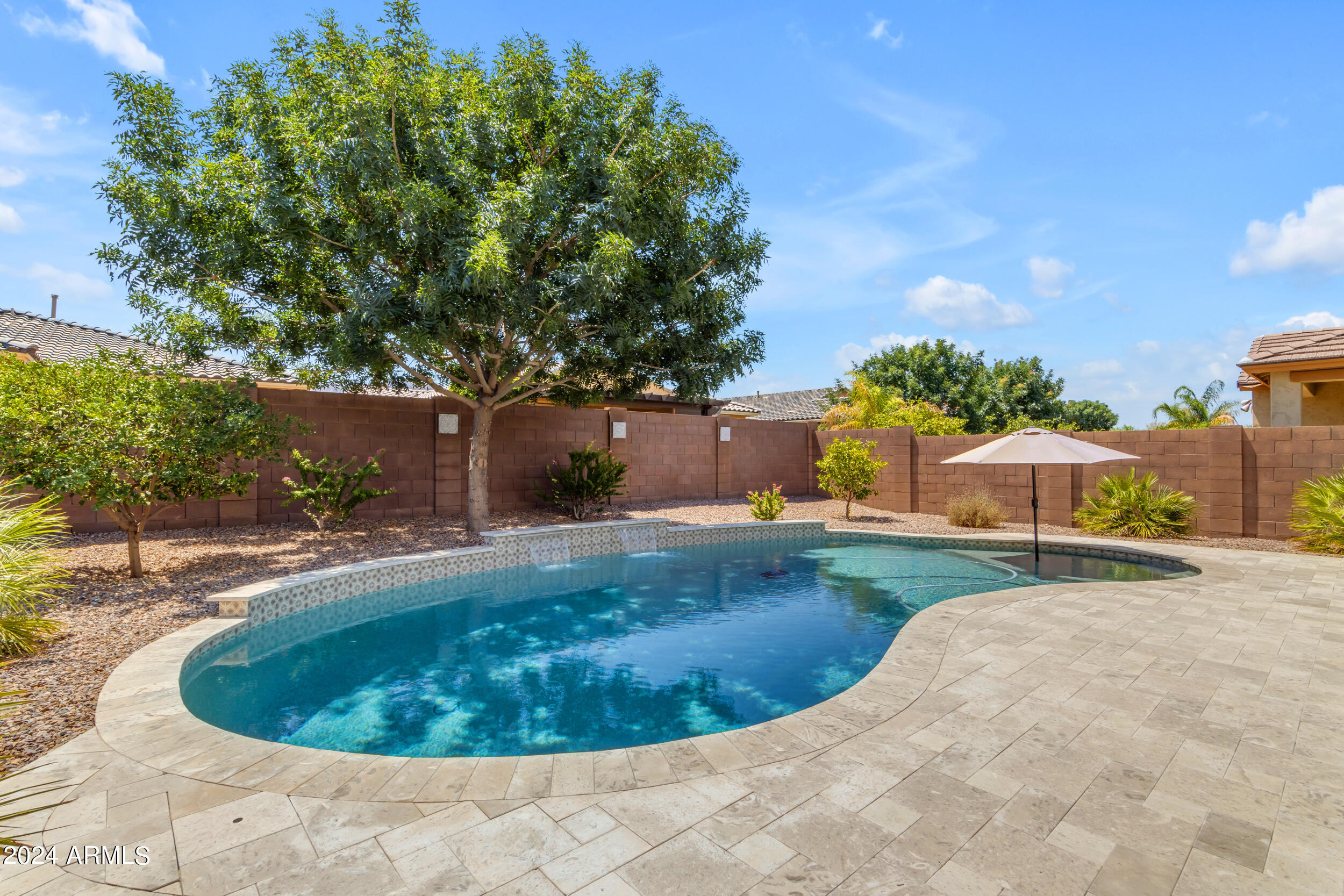 2675 E GILLCREST Road