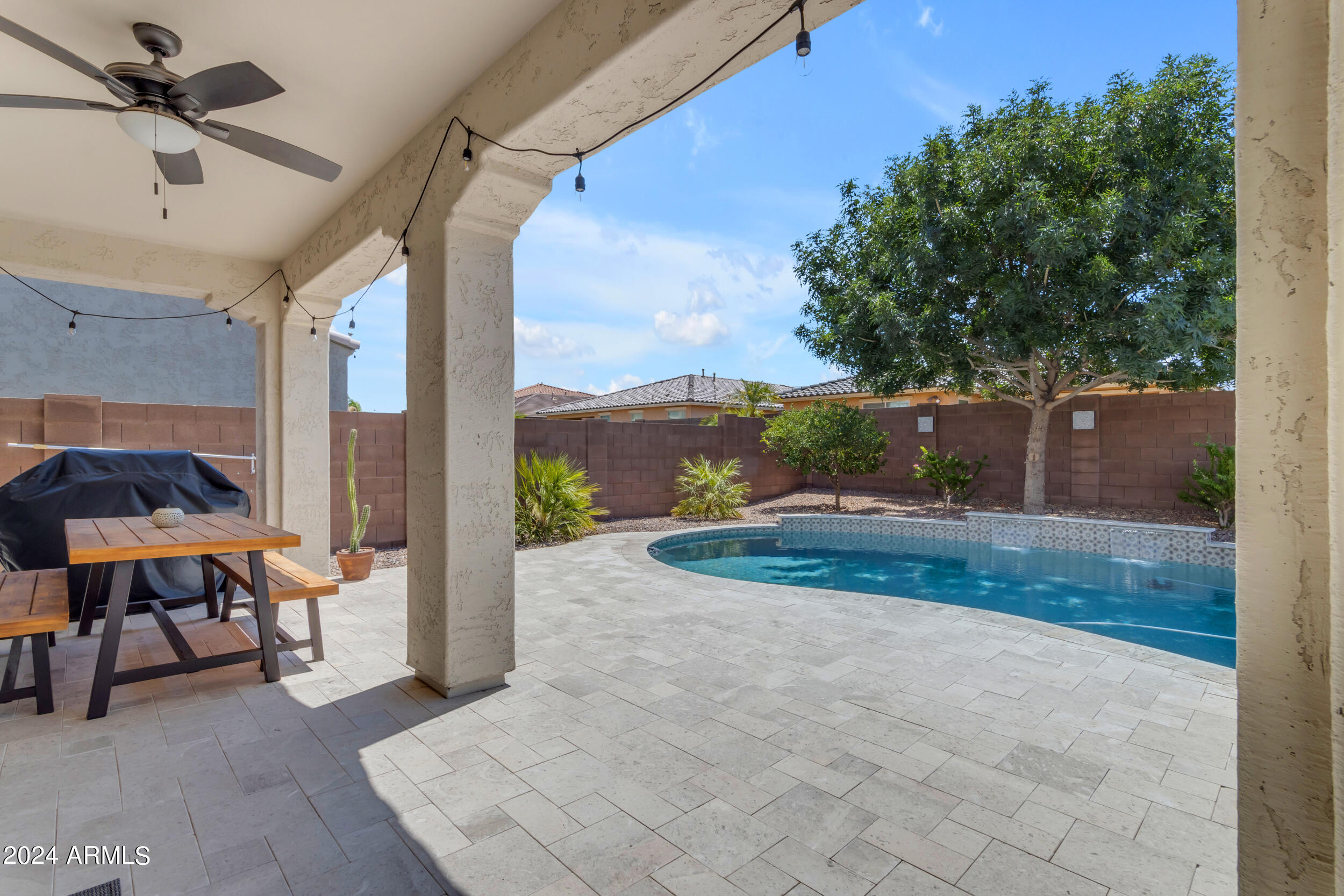 2675 E GILLCREST Road